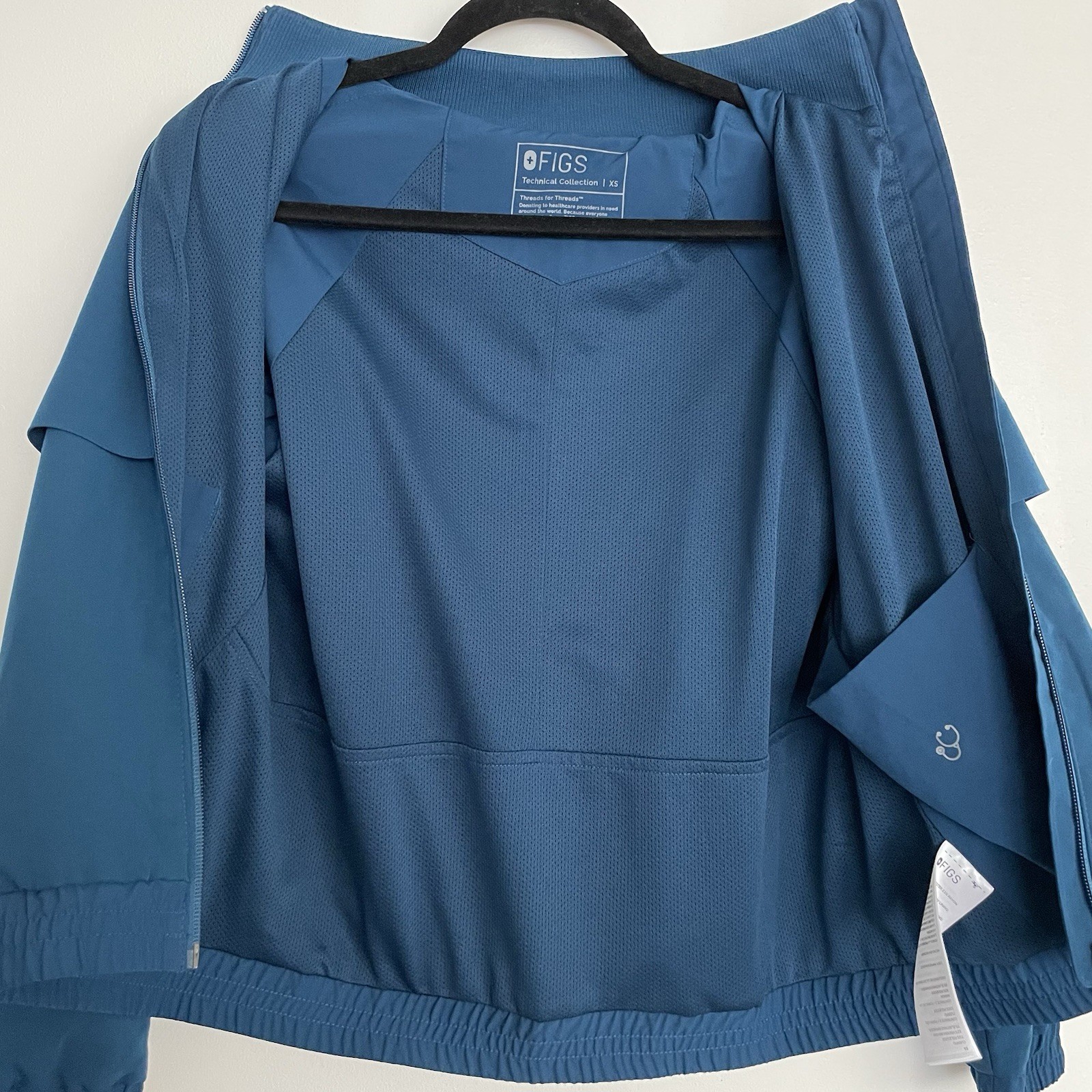 Women’s FIGS Sydney Scrub Jacket Caribbean Blue 2977 Size XXS