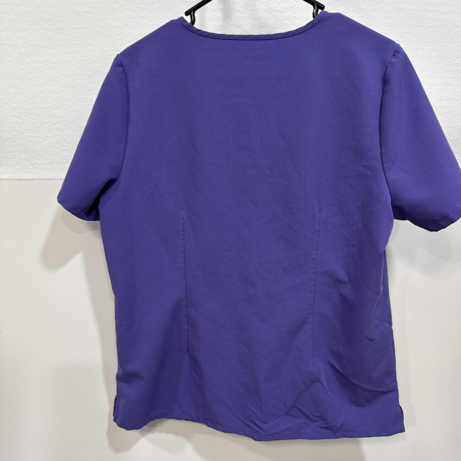 Figs Technical Collection Scrub Top light, purple lilac Women’s Size Large
