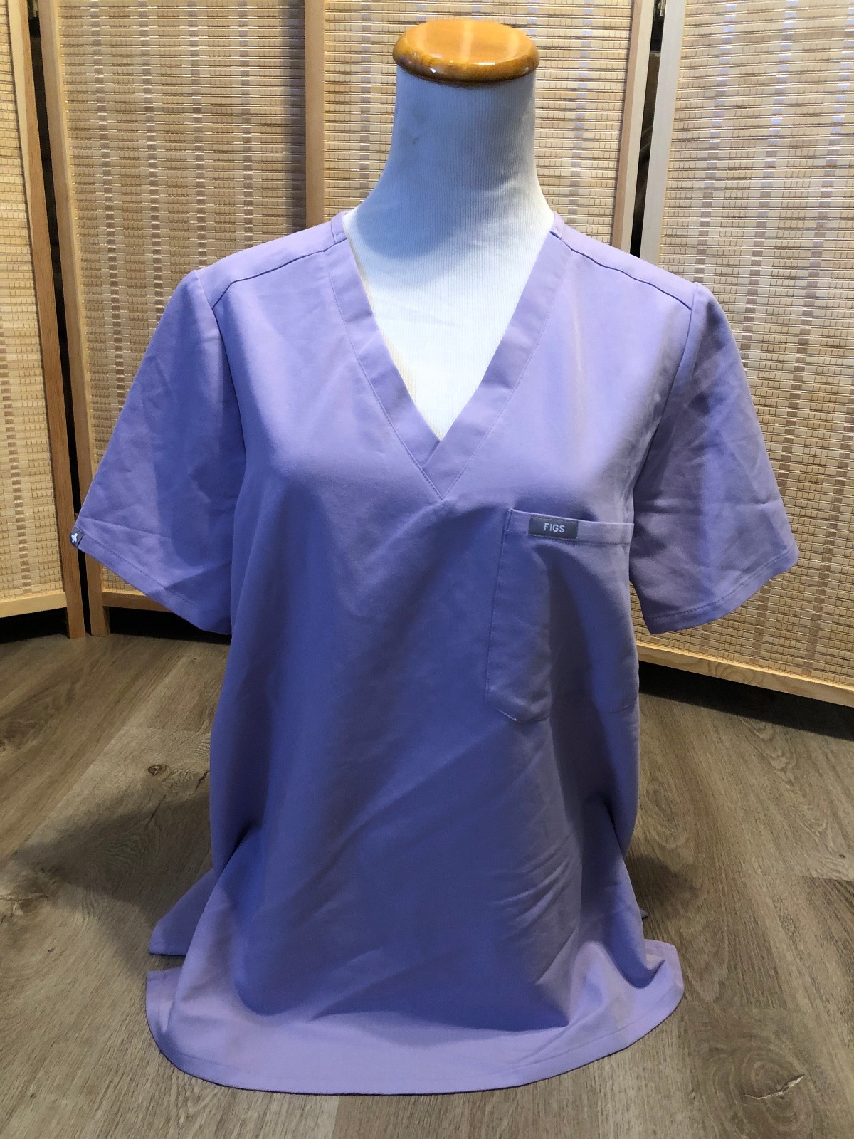 FIGS Nursing Scrubs Scrub Top Light Purple PO#3323 Catarina FW1000 Large L (H169