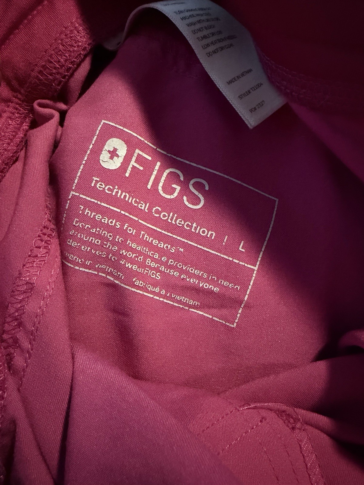 FIGS Technical Collection Women’s Purple Solid Canvas Polyester Scrub Set Size L