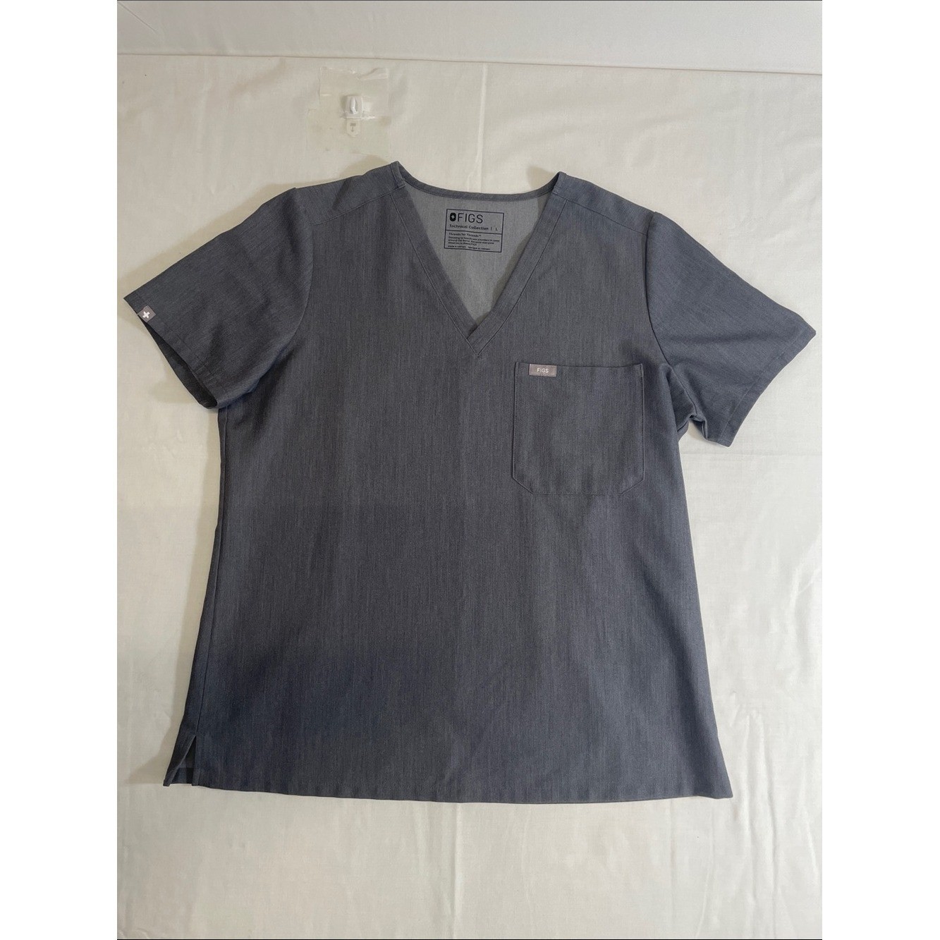 FIGS Kade Catarina scrub top one pocket Graphite Large EUC