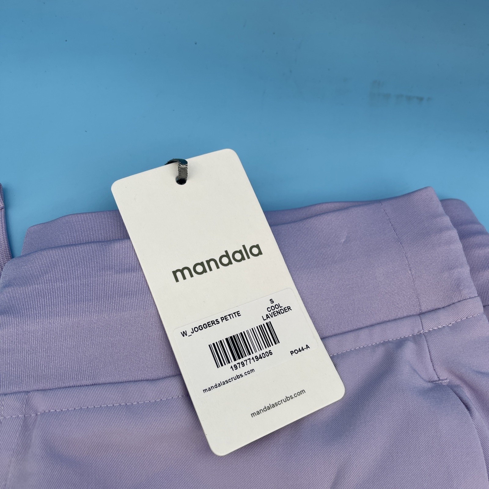 Mandala Women’s Scrub Top XS And Bottom Set Joggers Petite Size S Lavender New