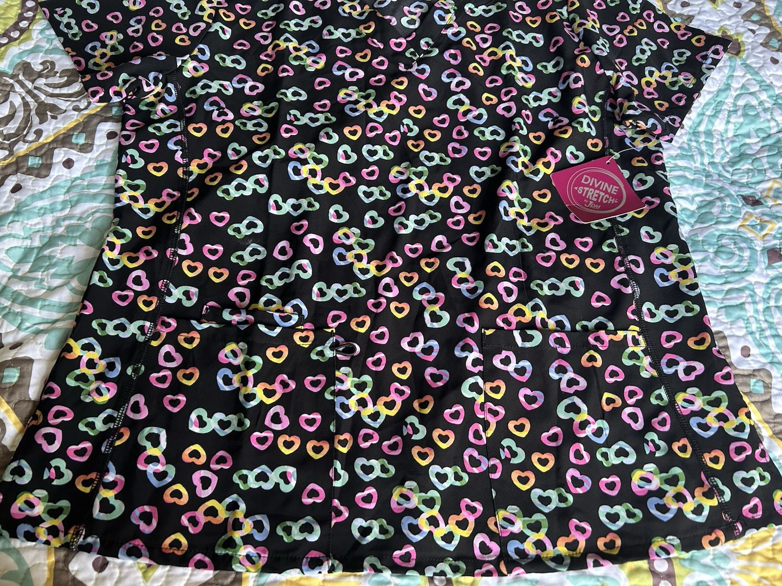 NWT Divine Stretch Black Colorful Rainbow Hearts Scrubs Top Polyester XL