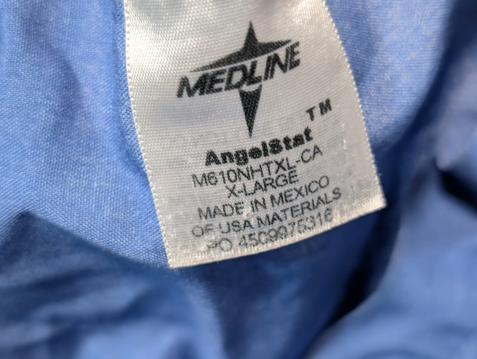 Lot of 42 Medline, Fashion Seal Scrubs: 6 XL Tops 33 XL Bottoms 3 XL Jackets