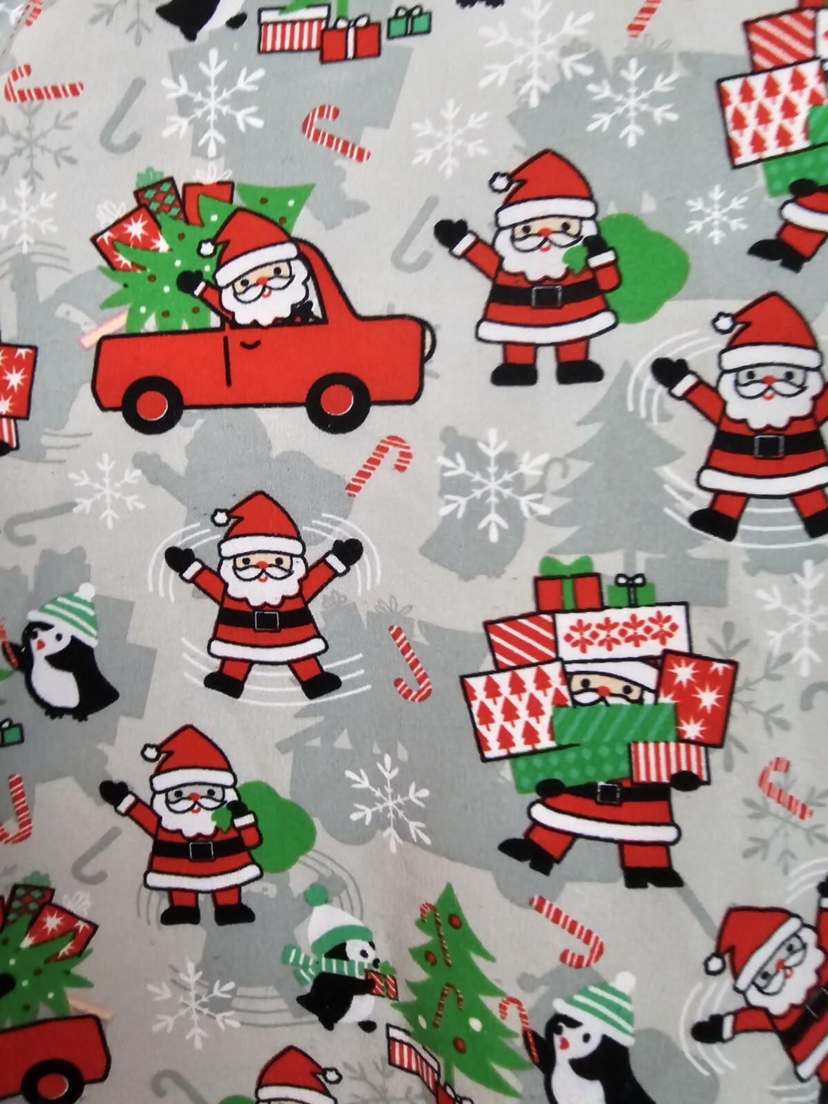 Divine Stretch by JDM Scrub Top Women’s Plus Size 2X Christmas Santa Red Truck