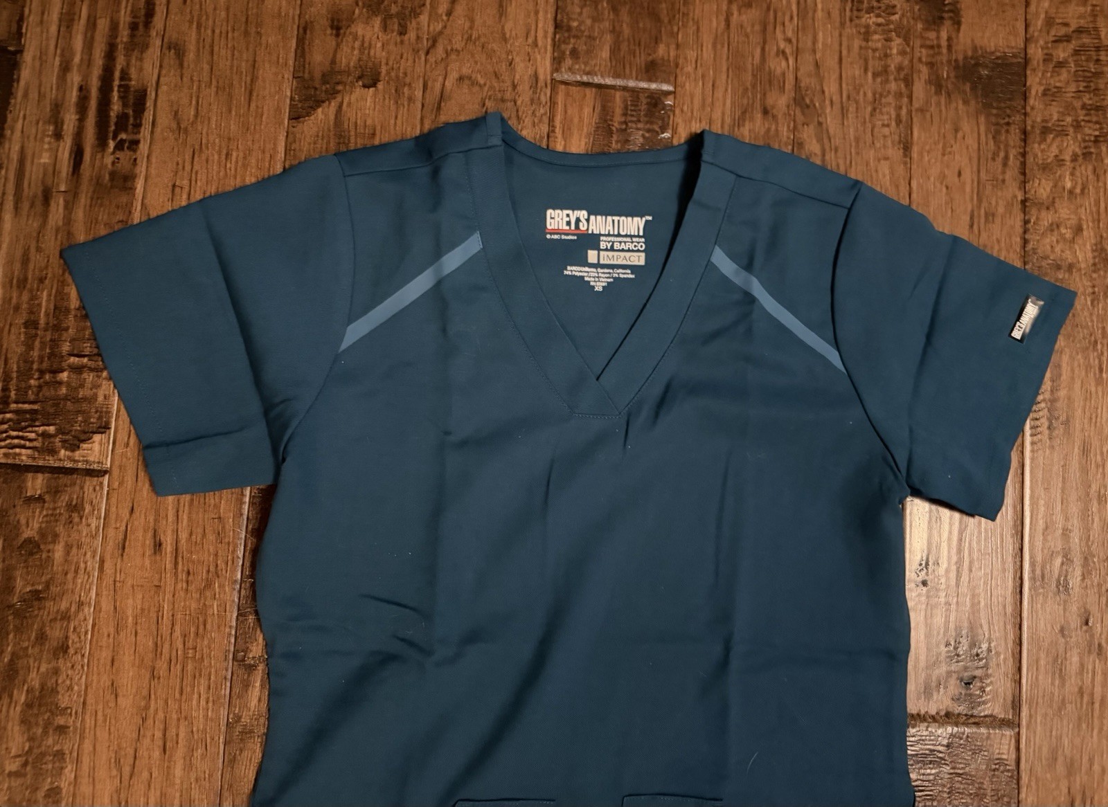 Barco Grey’s Anatomy Impact Scrub Set; Bahama, XS