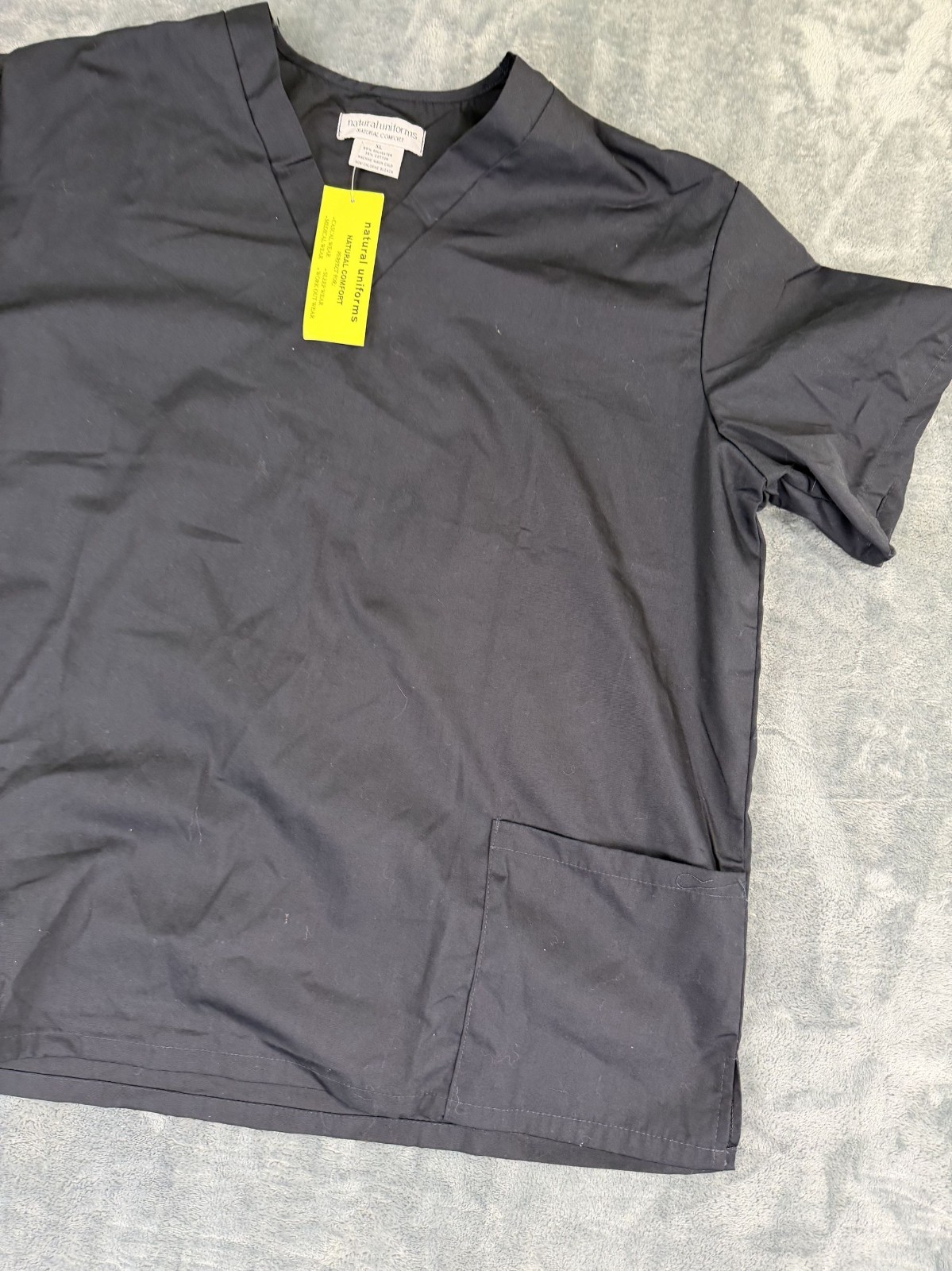 Natural Uniforms Black V-Neck Scrub Top With Pockets XL 65% Polyester 35% Cotton