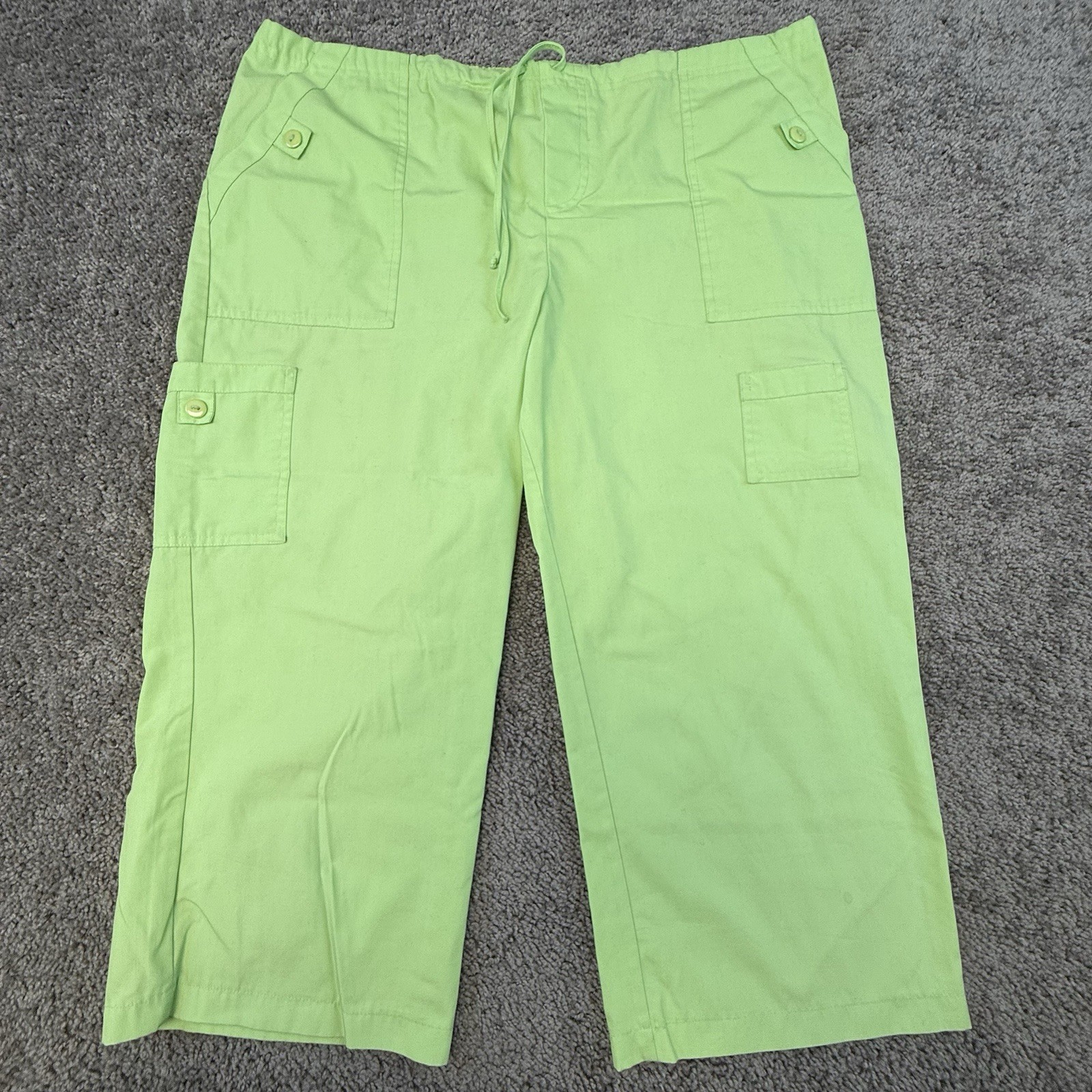 White Cross Scrub Capris Bottoms Women’s Large Light Green Nursing Healthcare