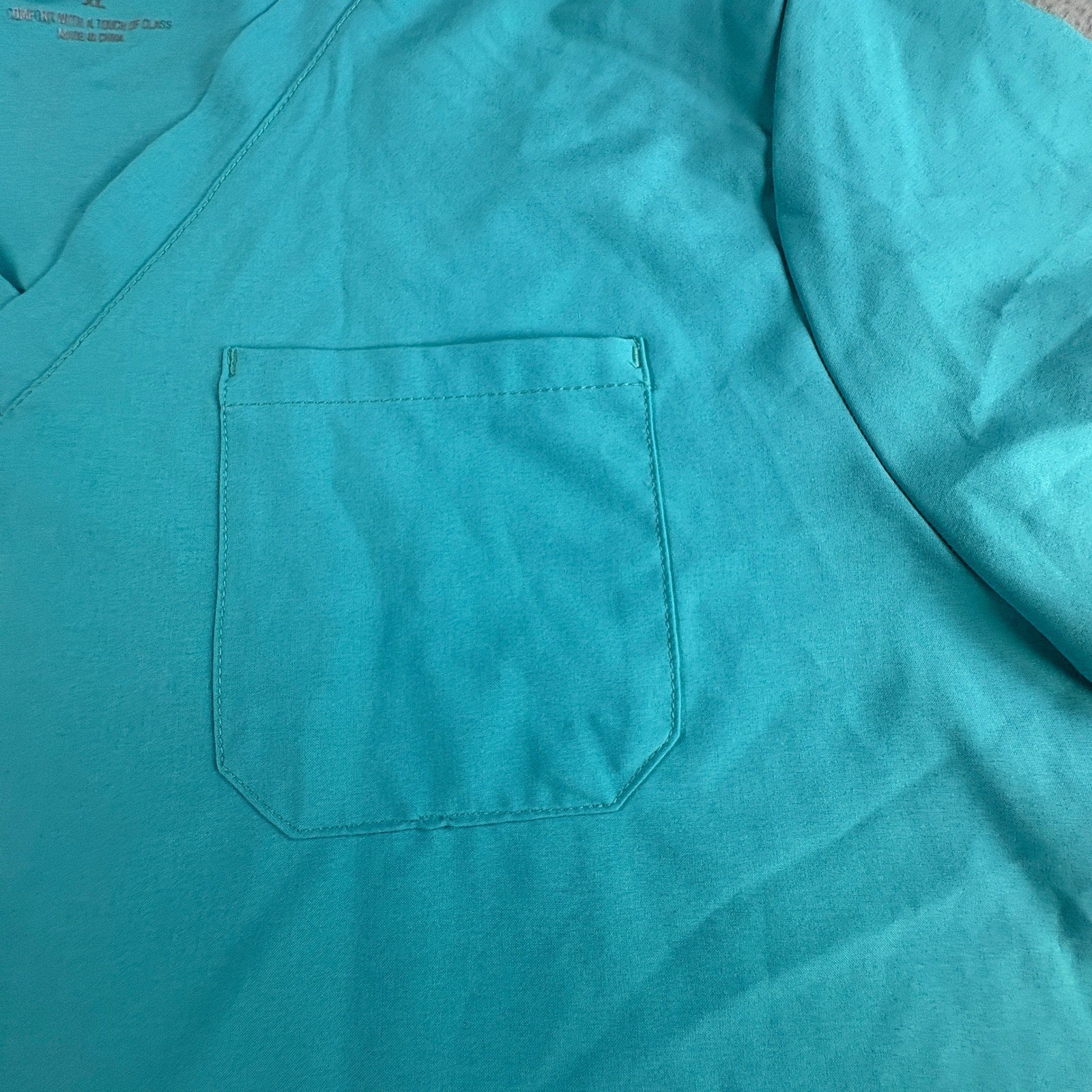 Cozyfit Women XL Turquoise Blue V-Neck 3-Pocket Medical Scrub Top Short Sleeve