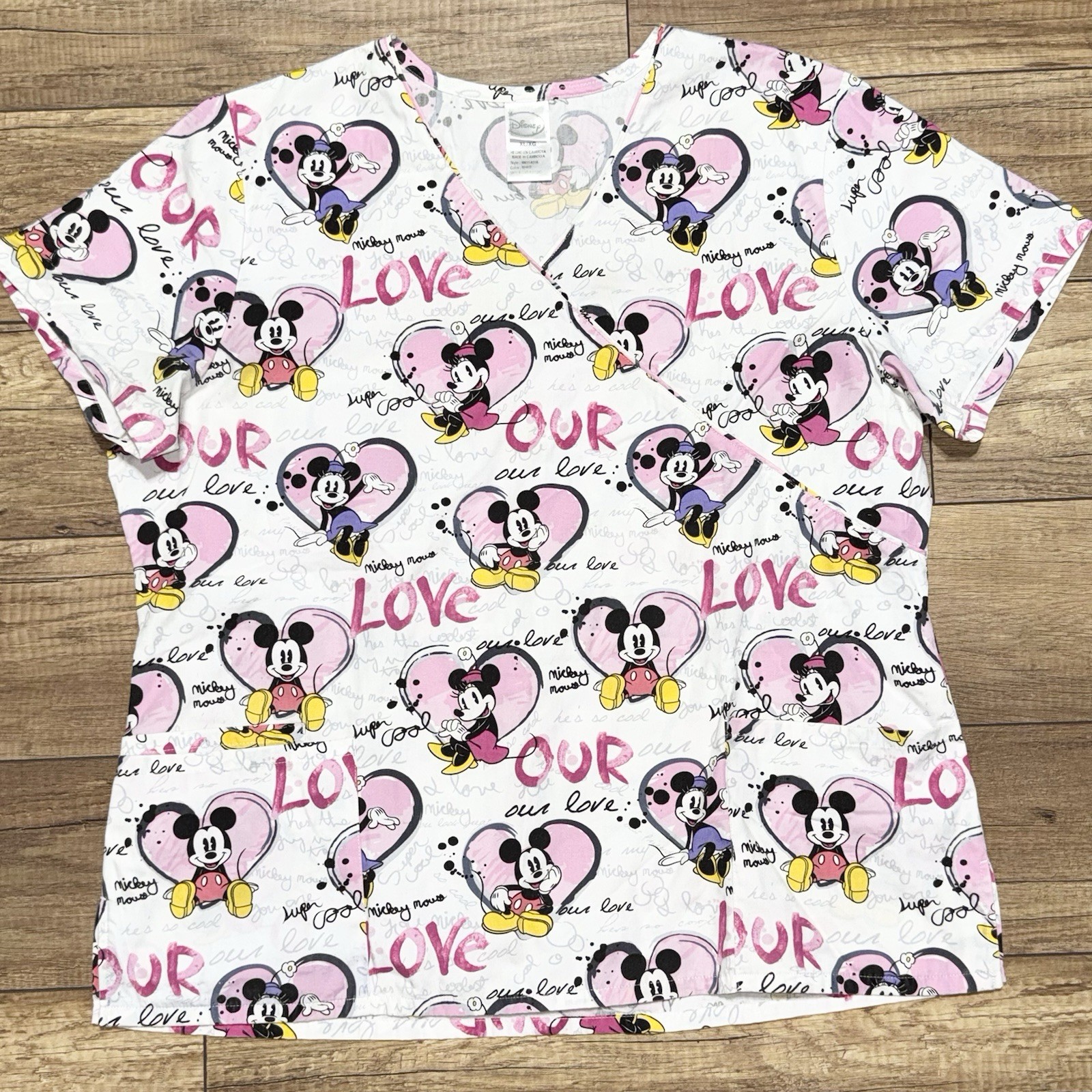 Disney Mickey & Minnie Mouse Love Heart Print Graphic Scrub Top Shirt Womens XL