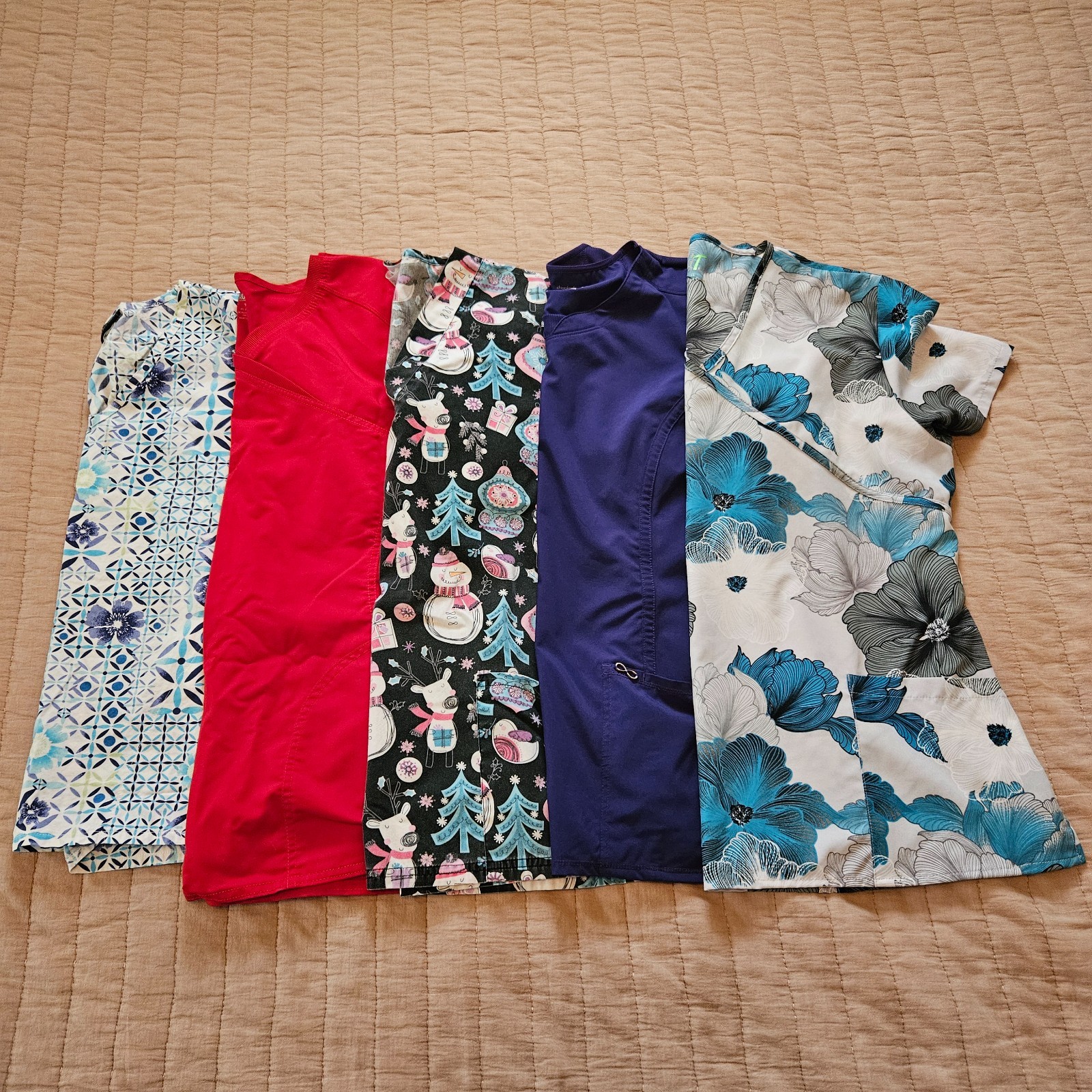 Medical Scrub Tops Women’s Size XL Lot of 5 Assorted Colors & Styles