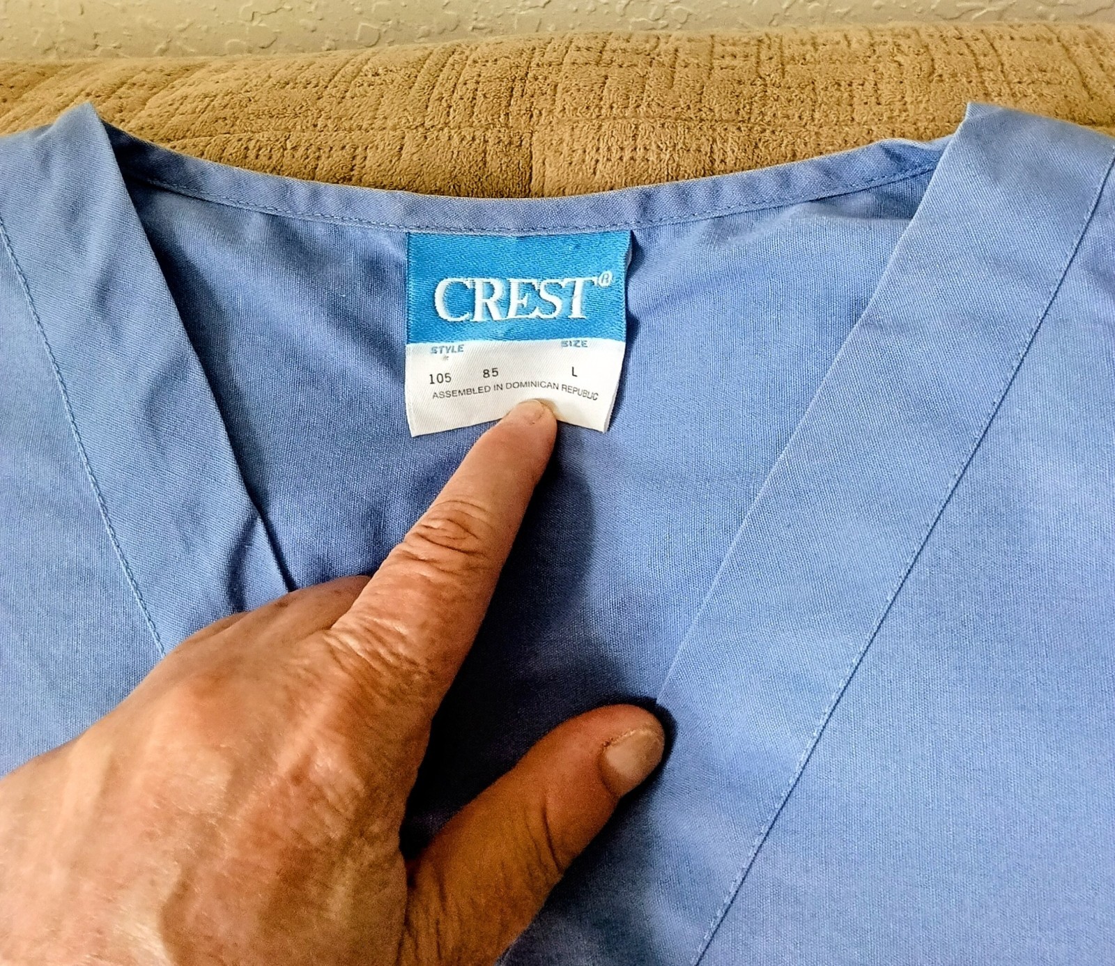 Crest Woman Pullover V-neck And Drawstring-Waist Pant Scrub Set Sz L