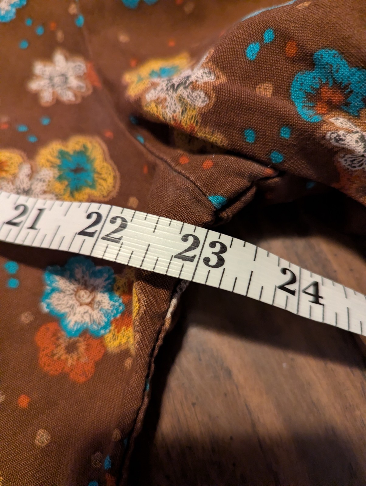 Cherokee Scrub Top Medical Uniform Women’s V Neck Tie Back Brown Flower Large