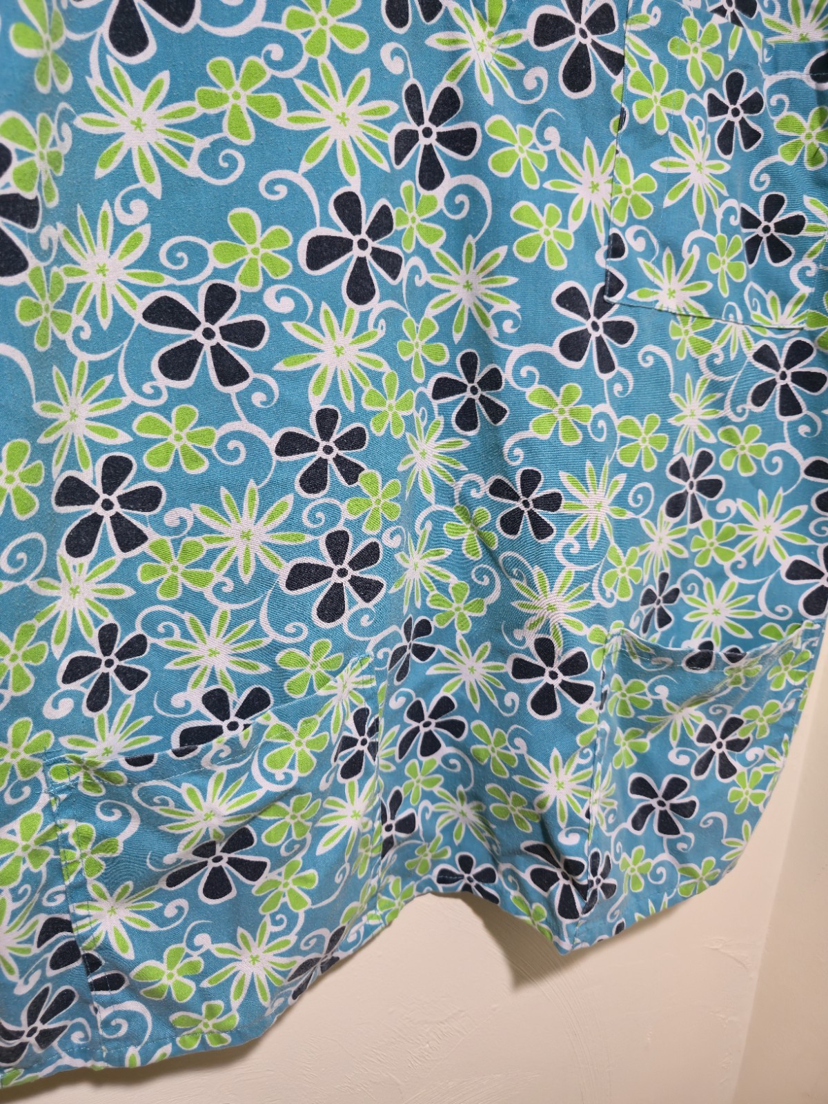 Just Love Blue Green Floral Medical Scrub Top Women L Cotton Blend Polyester