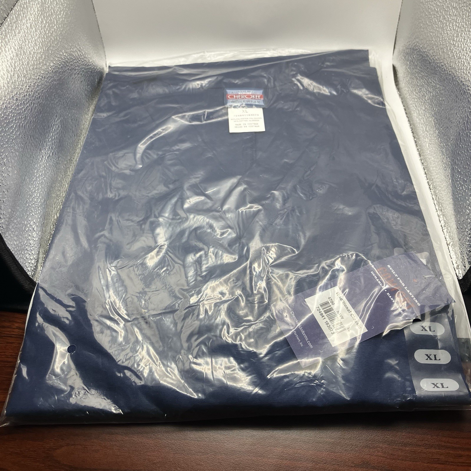 Cherokee Authentic Workwear Scrubs Top Style 4700 Size XL Blue (Dark) NAVW – New