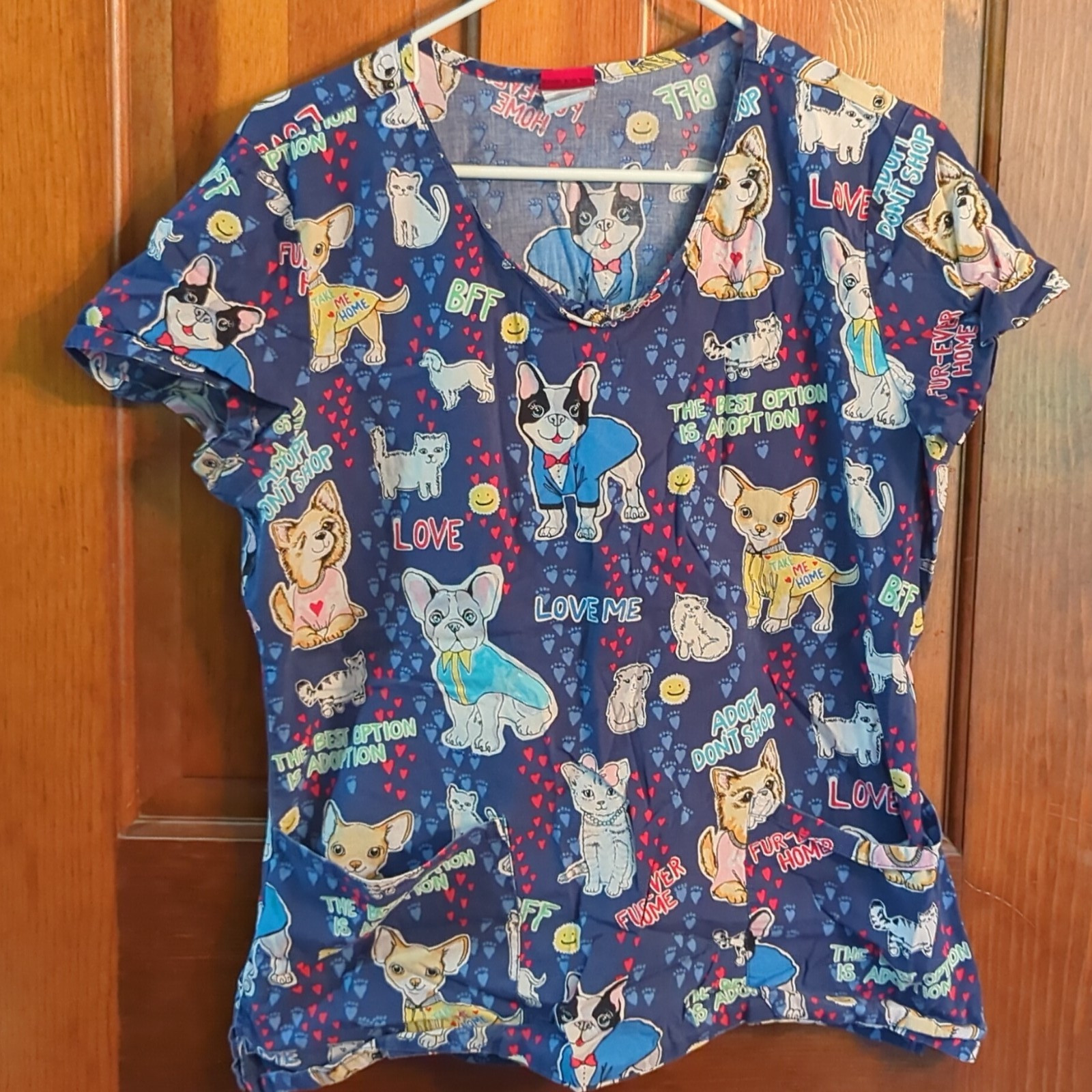 Dickies Women’s Size M Blue Multicolor Dog Cat Print V-Neck Cotton Scrub Top