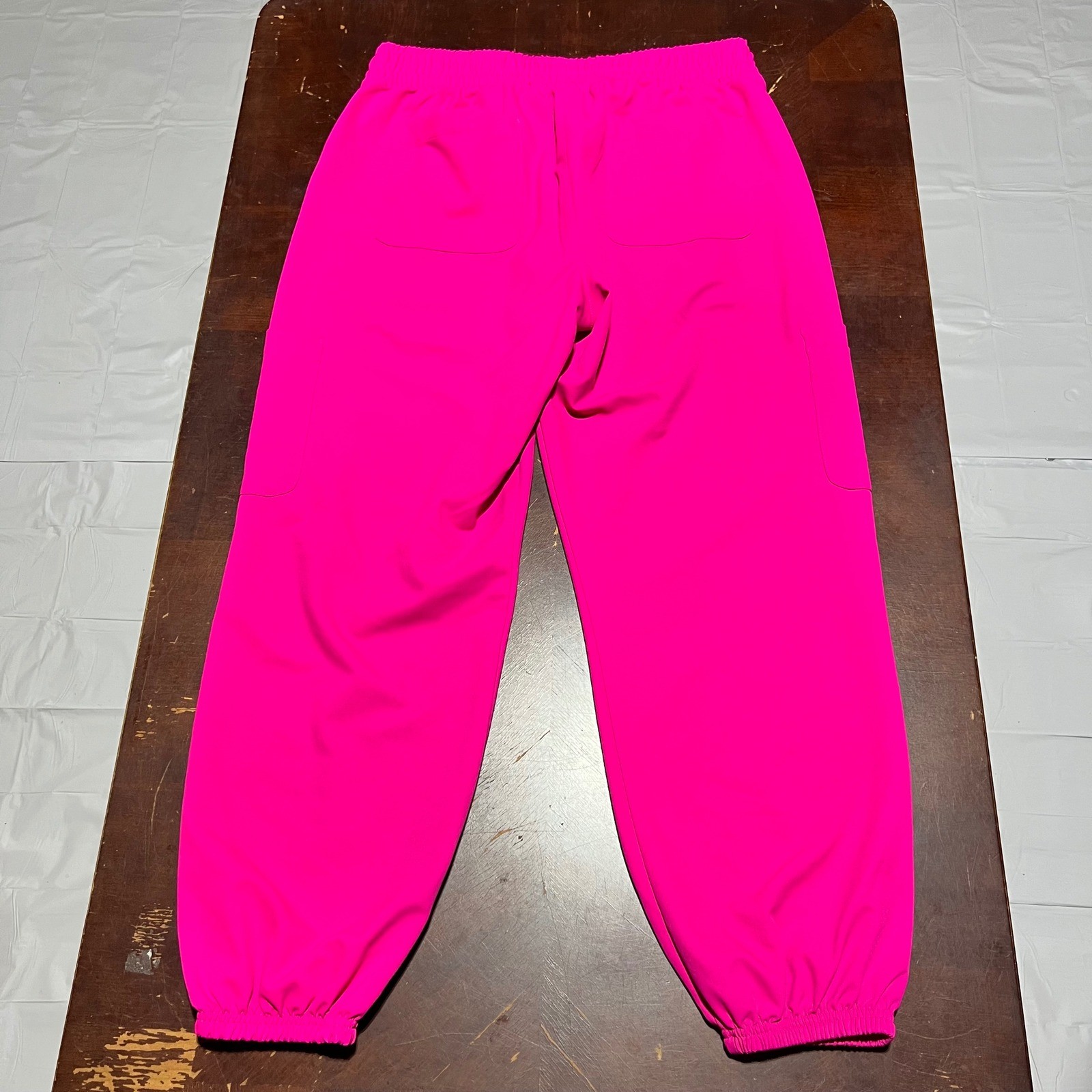 Koi x Smiley World Hot Pink Scrub Set V-Neck Top and Jogger Pants Womens Large