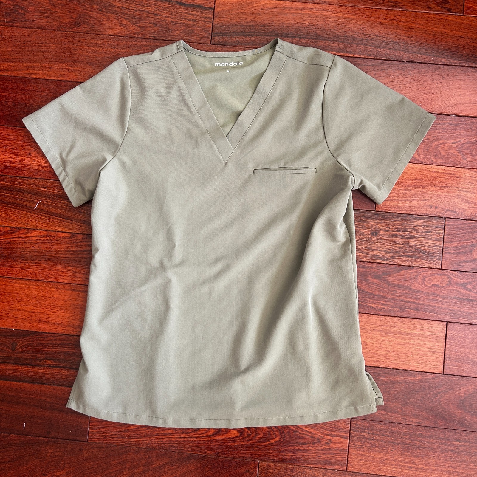 Mandala Scrub Top Women’s Medium Sage Green V-Neck Stretch Medical Uniform