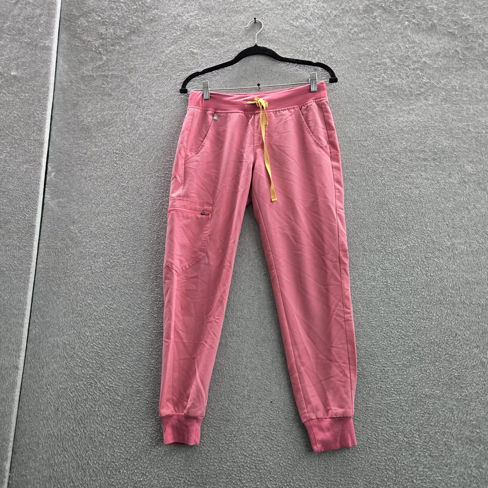 FIGS Women Scrub Pants XS Petite Pink Zamora Jogger Cargo Pocket 26″ Inseam