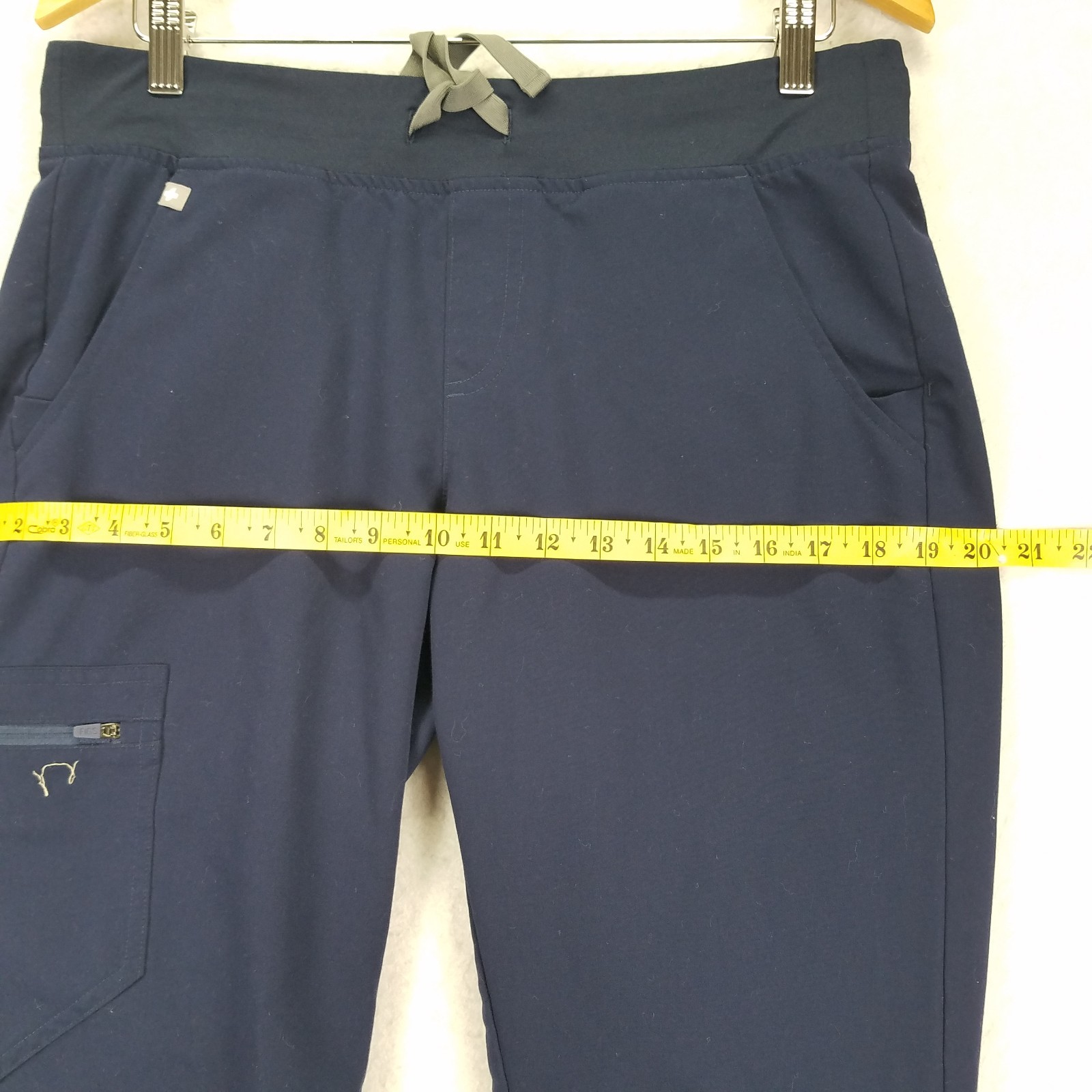 FIGS Technical Collection Scrub Pants Womens Medium Navy Blue Jogger Cargo Nurse