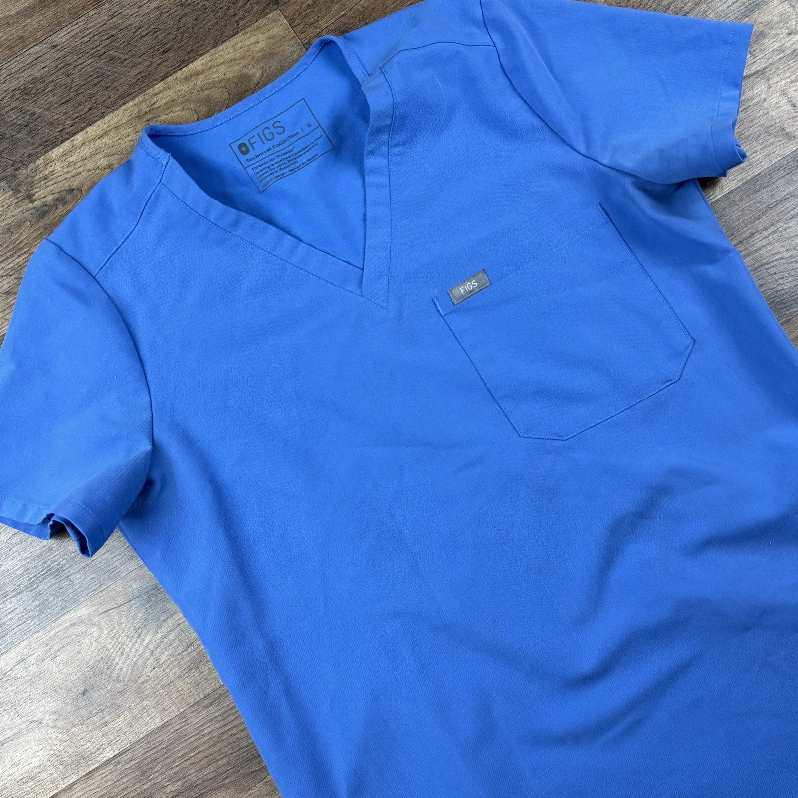 Figs Technical Collection Blue Scrub Top Women’ Size S Style FW1000