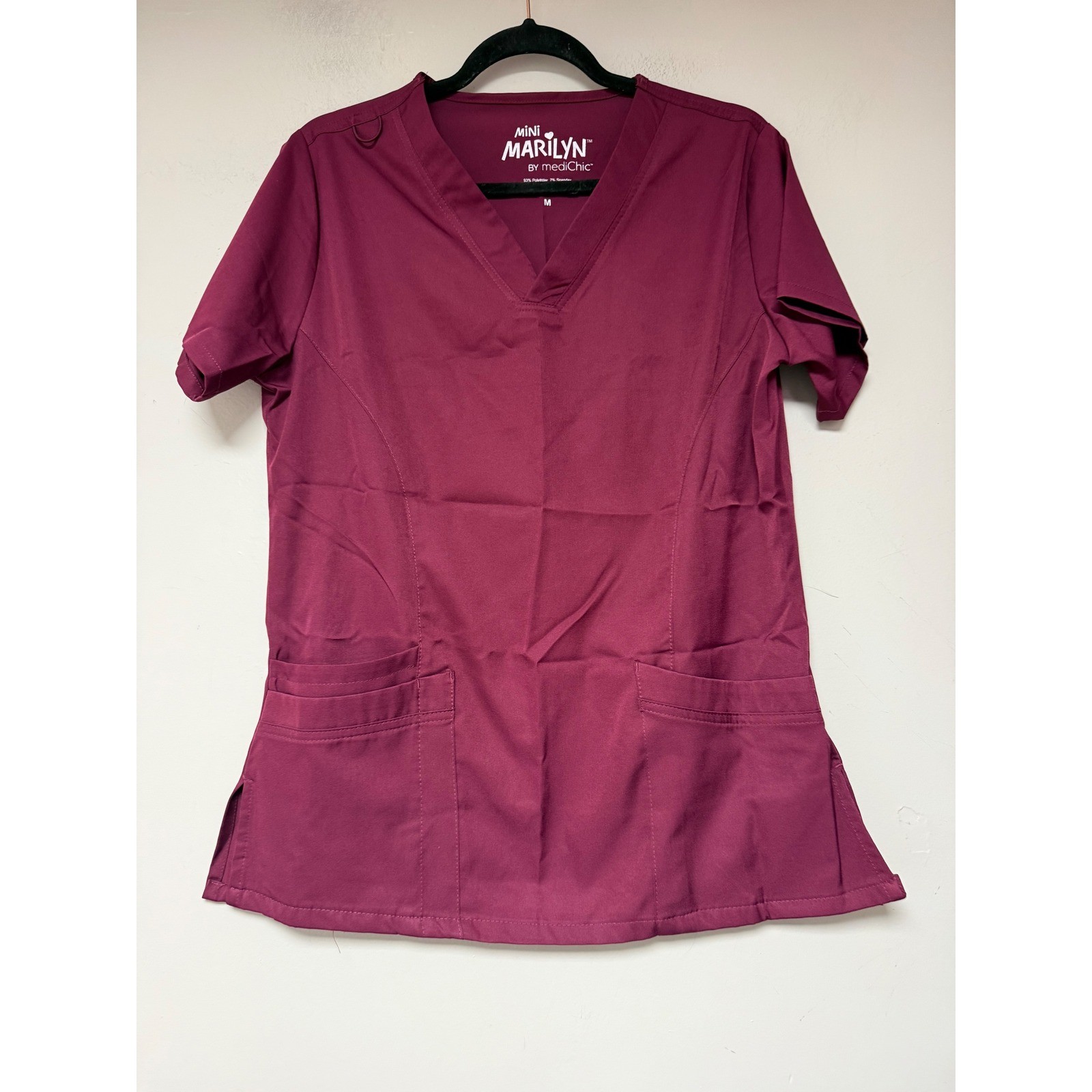 Mini Marilyn by MediChic Burgundy V-Neck Scrub Top Womens Medium RN 134857