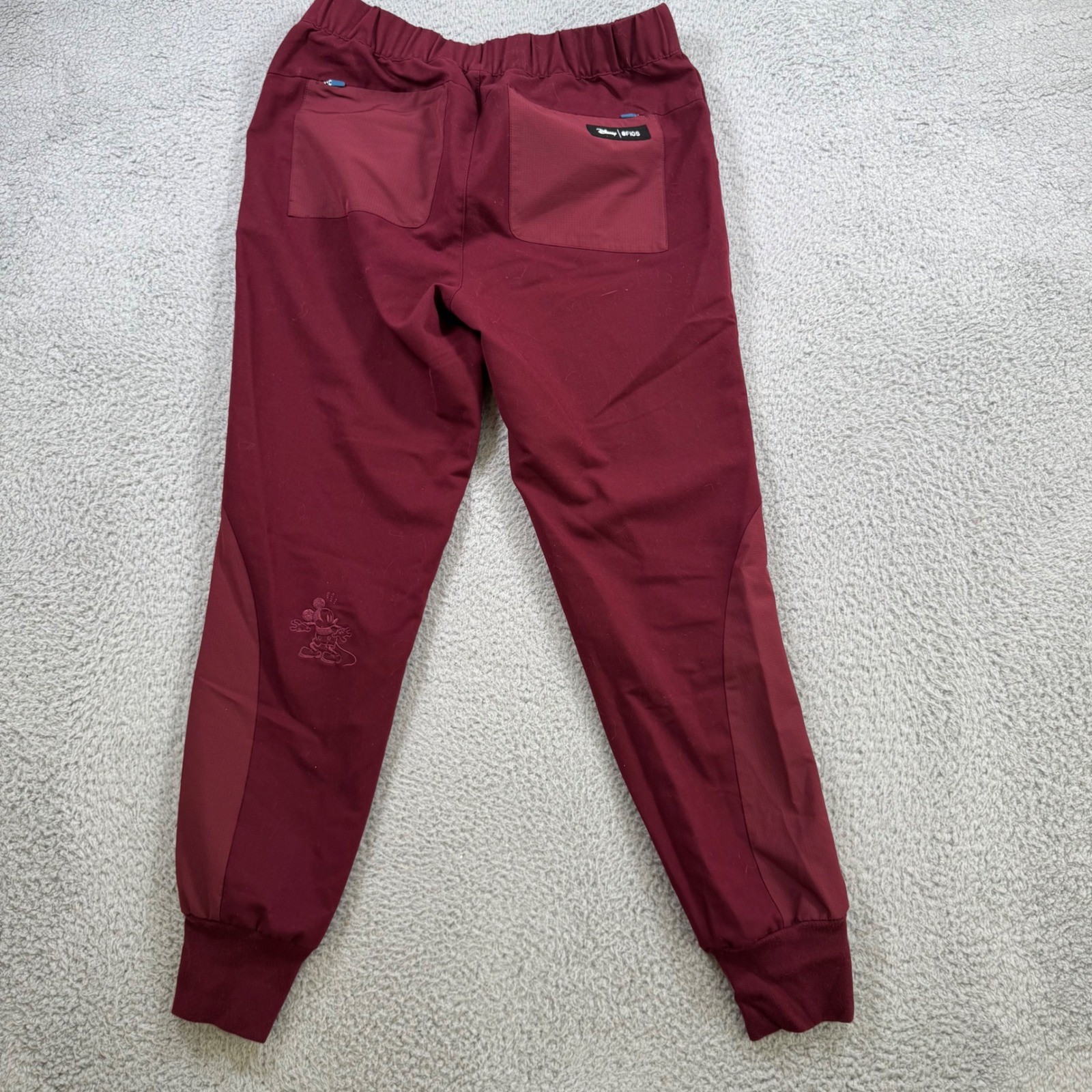 Disney x FIGS Zamora Jogger Scrub Pants Womens XS Burgundy Mickey Mouse Maroon