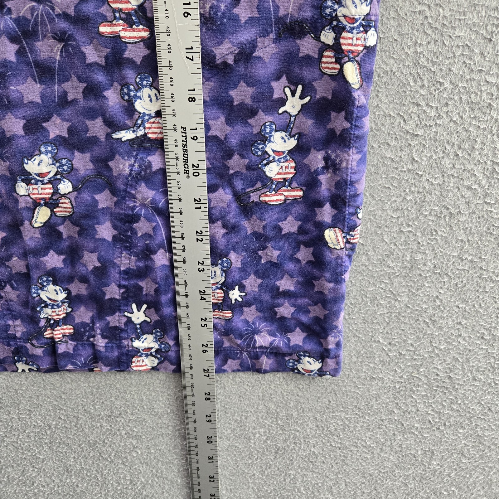 Disney Women Scrub Top XS Purple Graphic Minnie Mouse Patriotic Whimsical