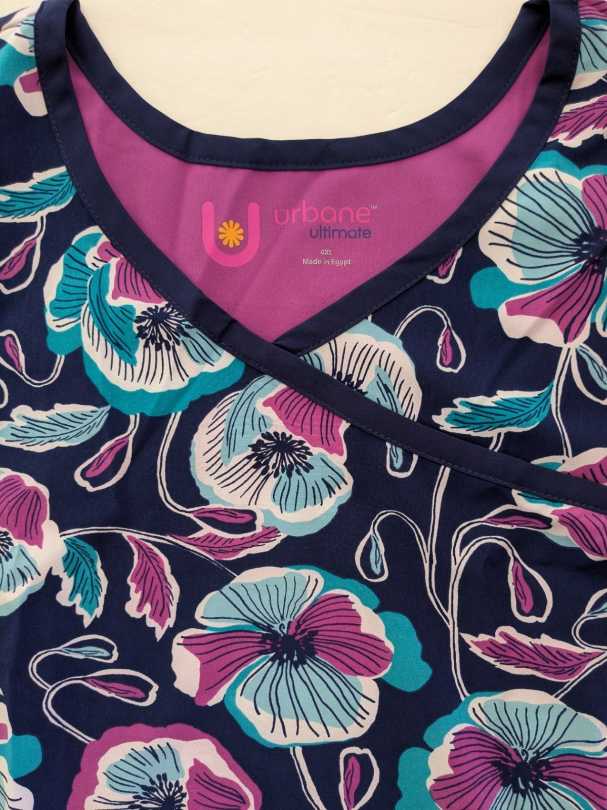 Women’s Landau Urbane Modern Fit Scrub Top, Size 4XL, Tailored To Flatter, New!!