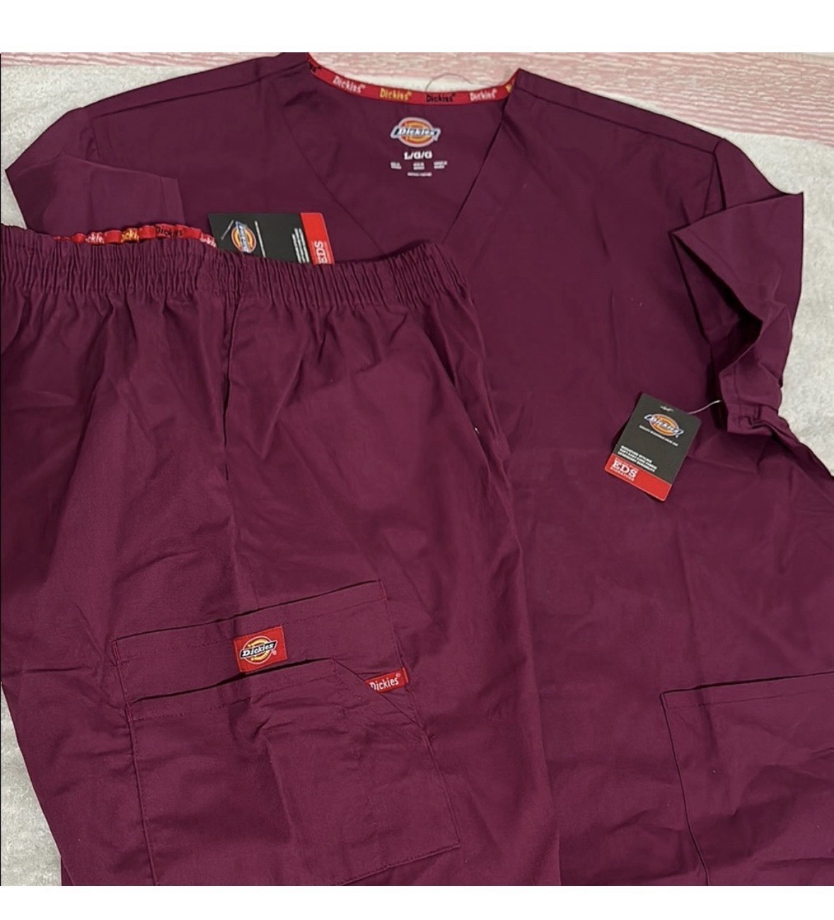 Dickies Unisex Wine Scrubs Set size Large New with tags
