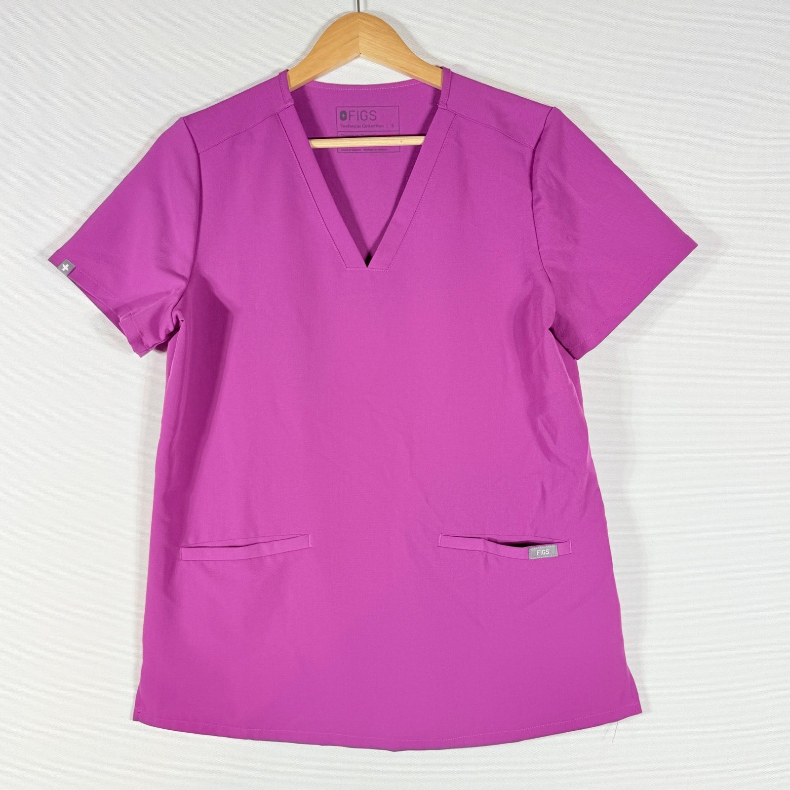 Figs Casma Womens Small Scrub Top Shirt Fuchsia Technical Healthcare Medical