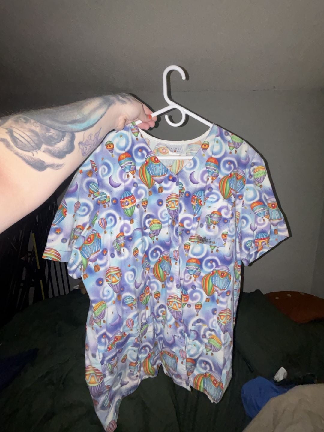 Peaches Uniforms Hot Air Balloon Print Button-Front Scrub Top