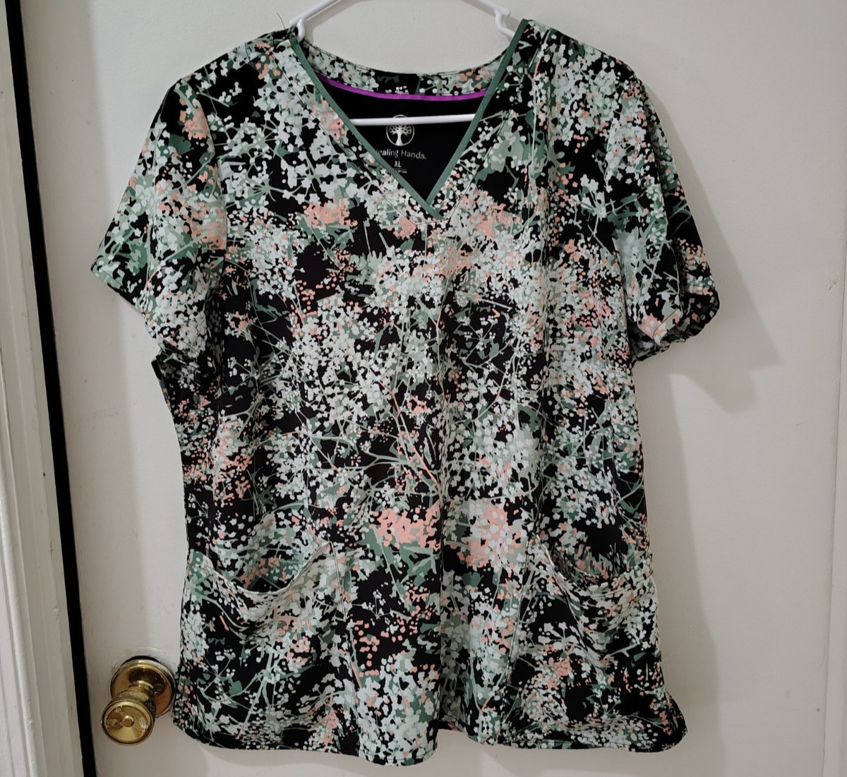 Healing Hands Women Scrub Top Into the Woods XL stretch