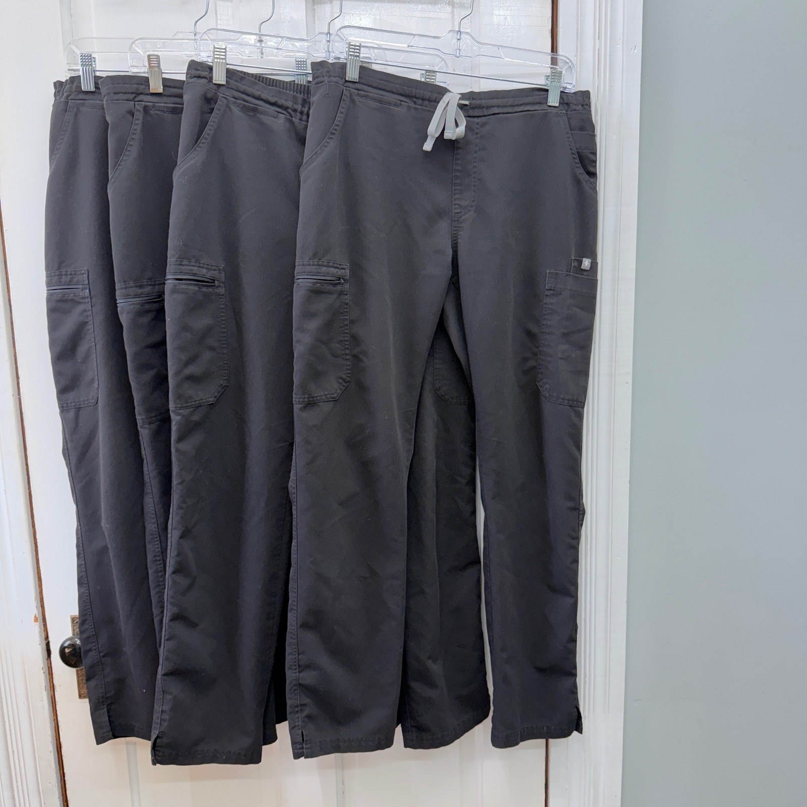 4 FIGS Yola Technical Collection Womens Medium Black Skinny Scrub Pants TW2000R