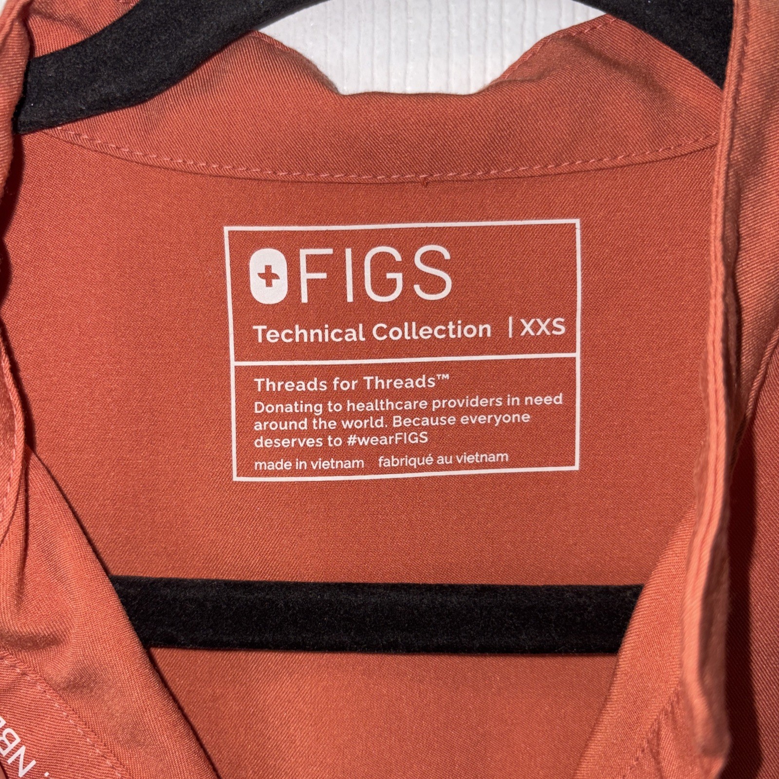 Figs Technical Collection Women’s Scrub Top Orange Coral Size XXS