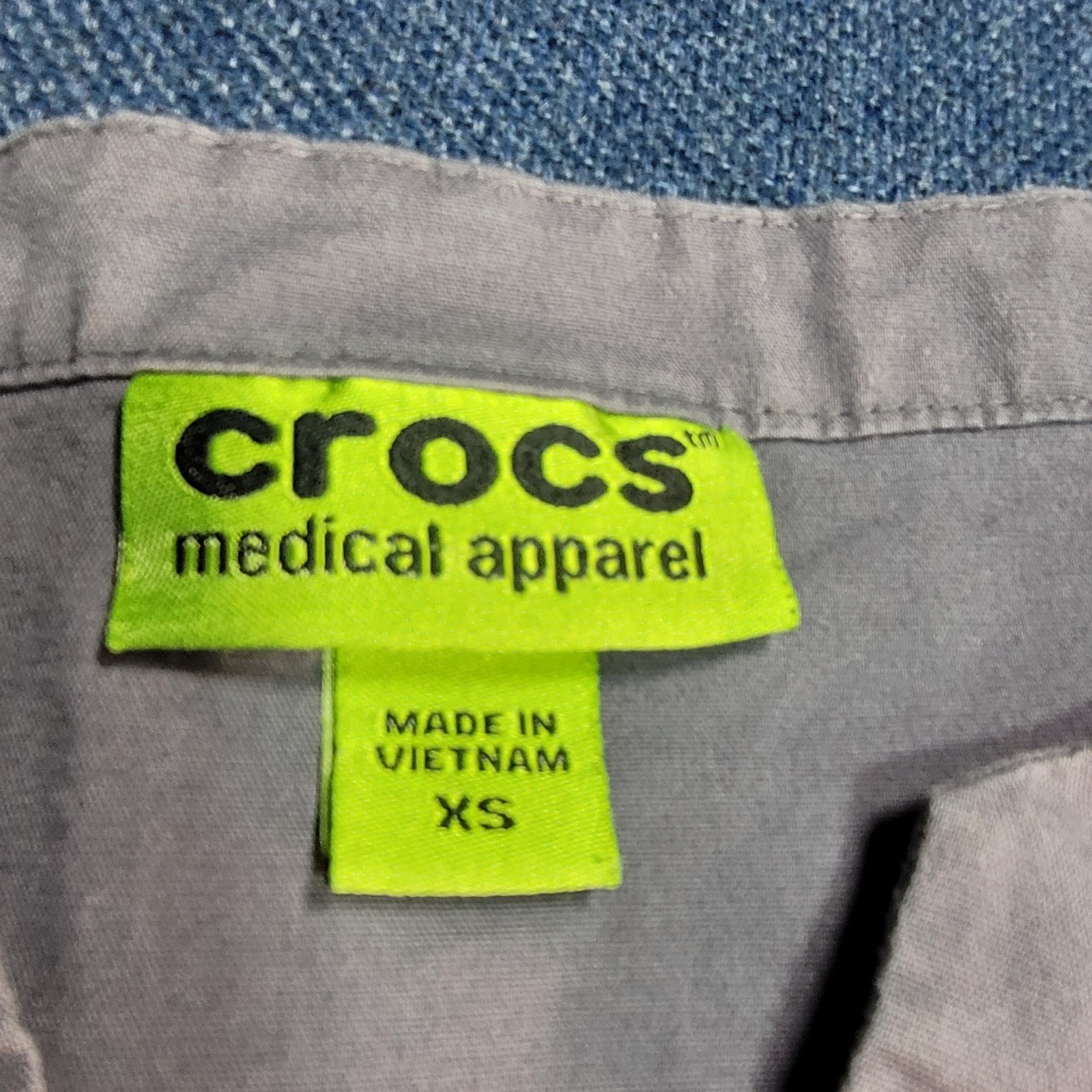 Lot Of 2**Grey’s Anatomy & Crocs Medical Apparel Scrub Tops Two XS Coral Grey