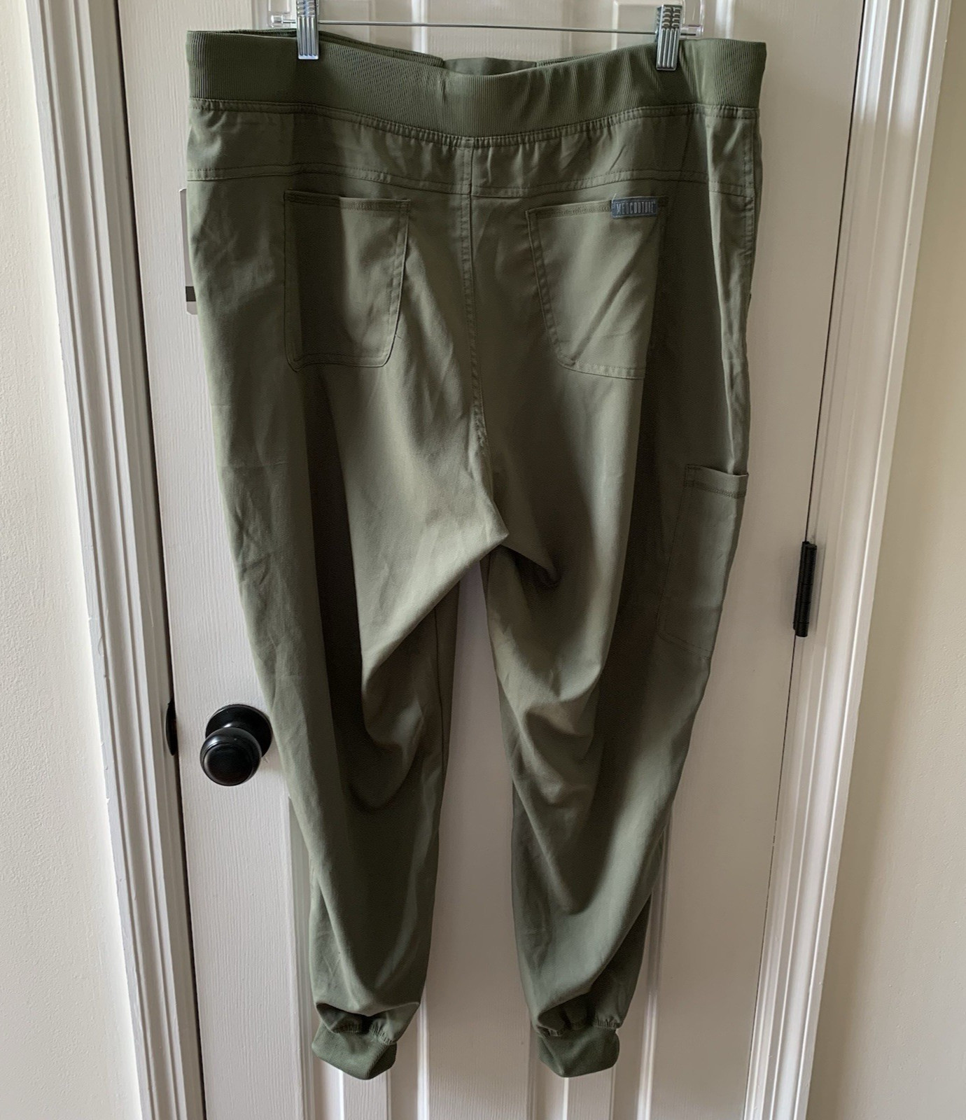 Medcouture Womens Olive Green Scrub Set Stretch Jogger Size XL NEW w/ Tags