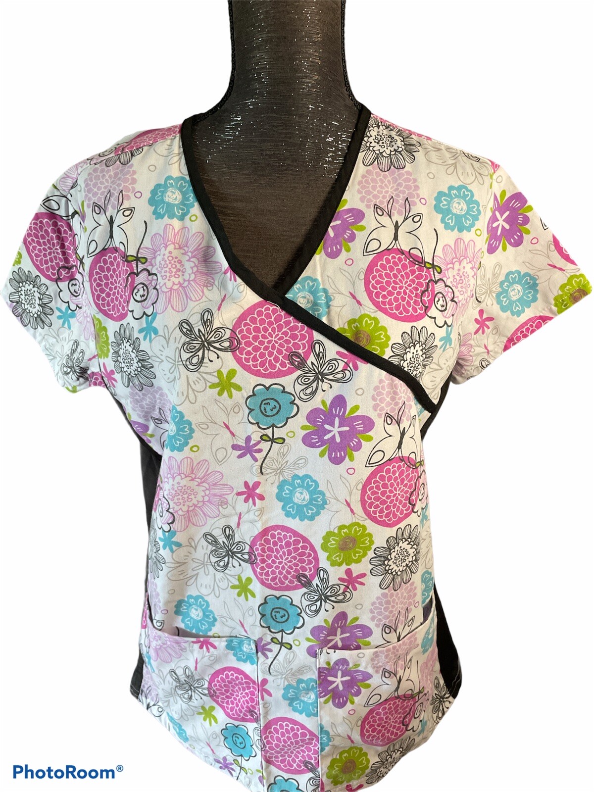 Green Town Womens Size Small Pink White Floral Print Scrub Top