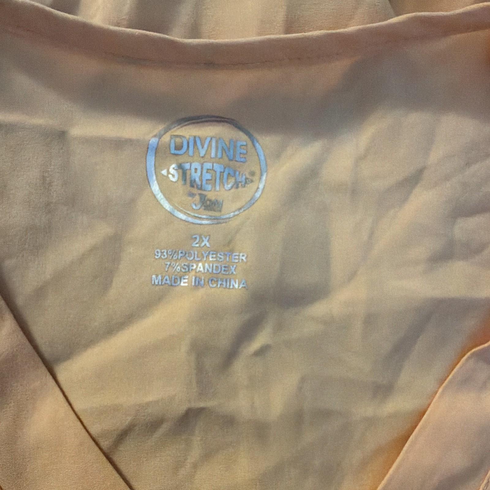 Divine Women’s Medical Scrub Top Size 2X Tan/Beige Polyester Spandex Blend