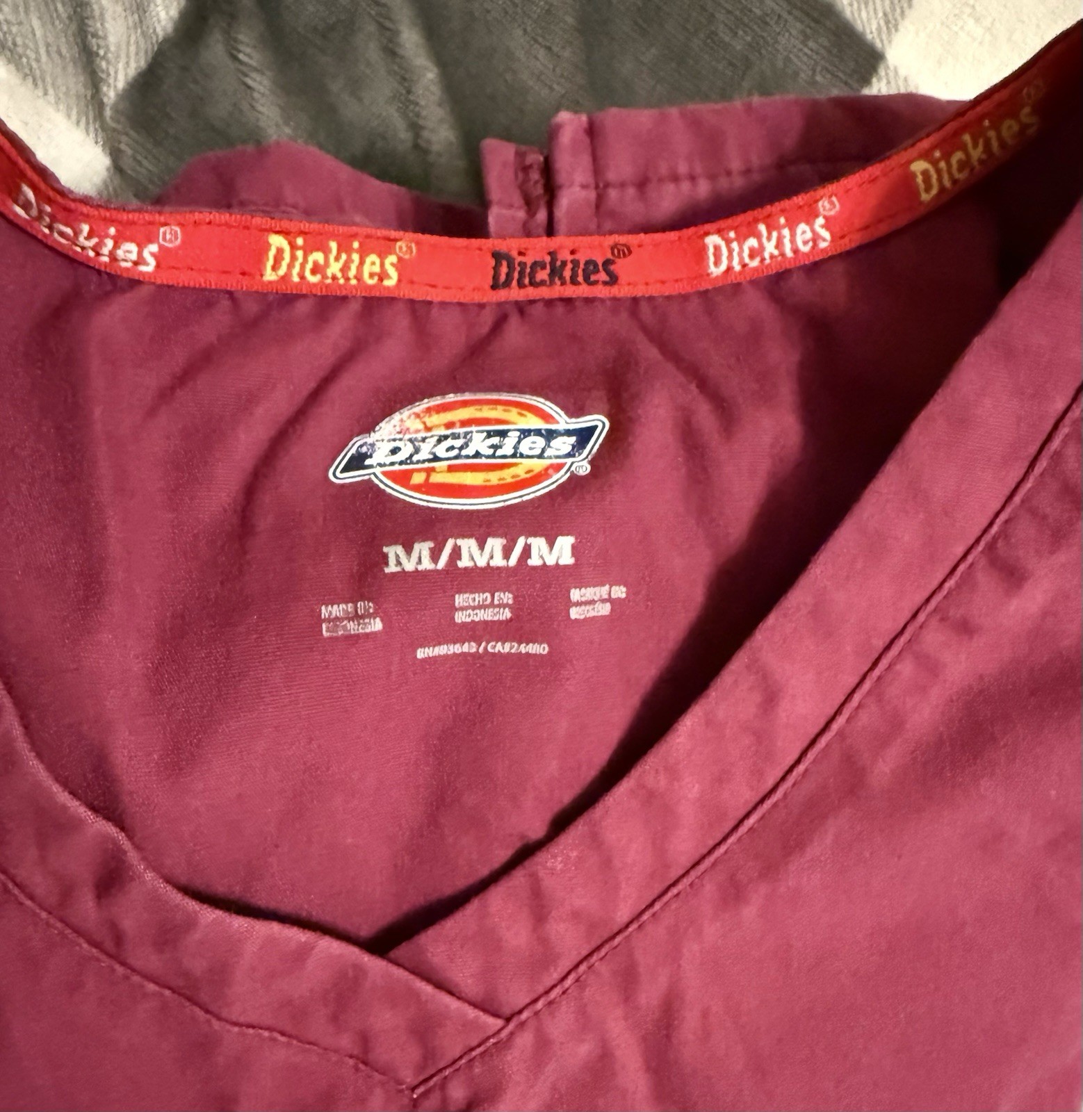 Dickies Women Scrub Shirt Burgundy Size Med In Good Used Condition