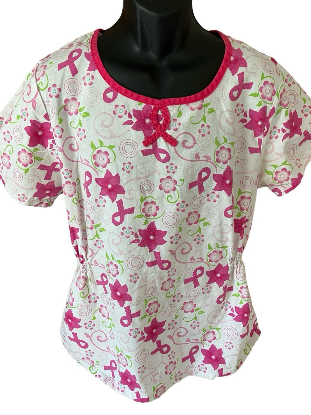 The Scrub Co. Top Women’s Large White Pink Flowers Ribbons Scroll Round Neck