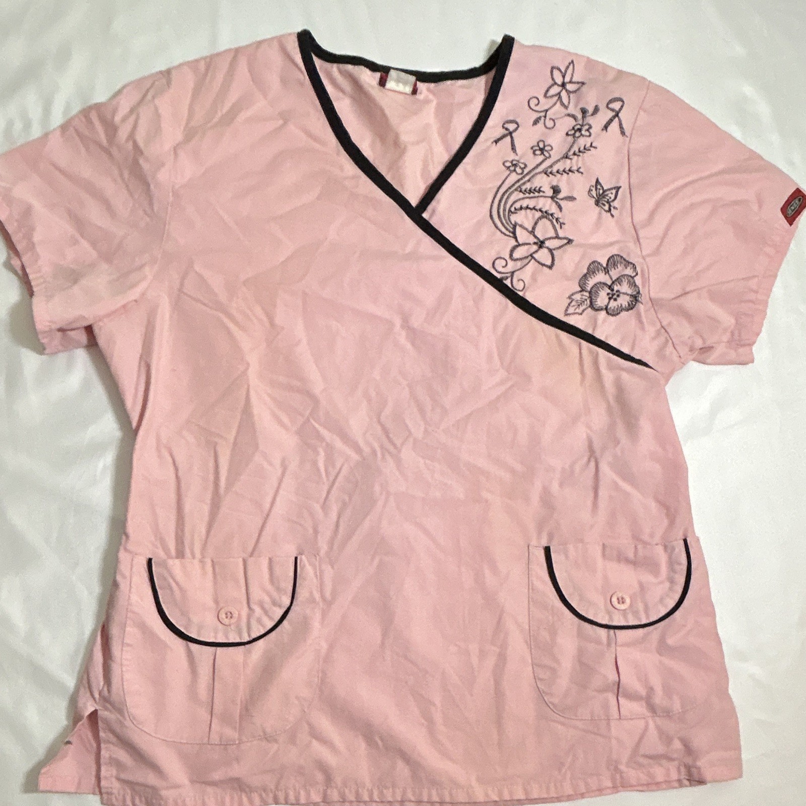 Urbane Women’s V-Neck Wrap Scrub Top M Pink/Black Floral Embroidered 1112