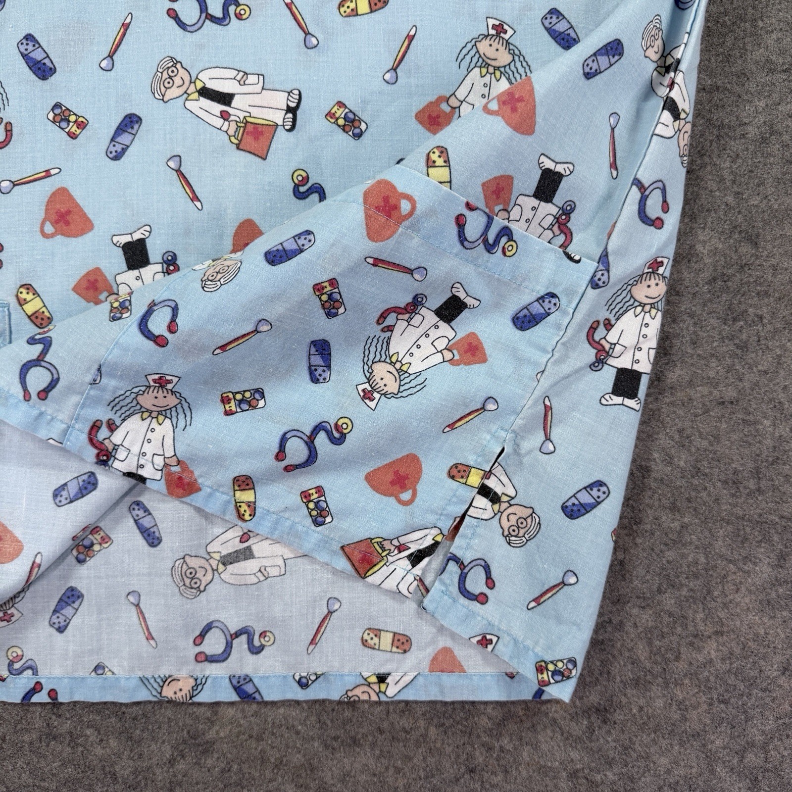 Ubranded Medical Nurse Graphic Scrubs Top Women’s (Size See Photos) Multicolors