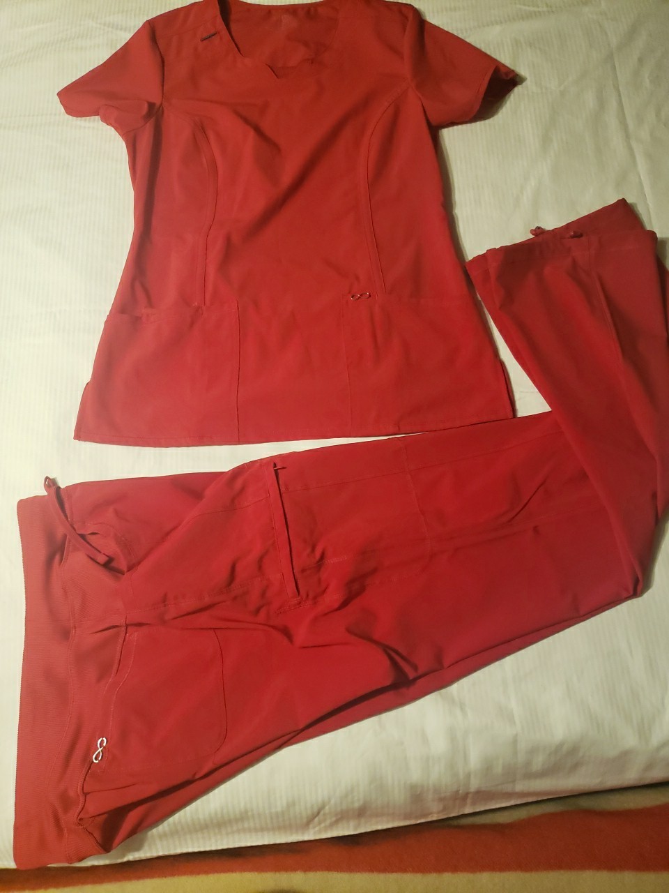 Womens Infinity Scrubs Sz S Tall Red Full Set