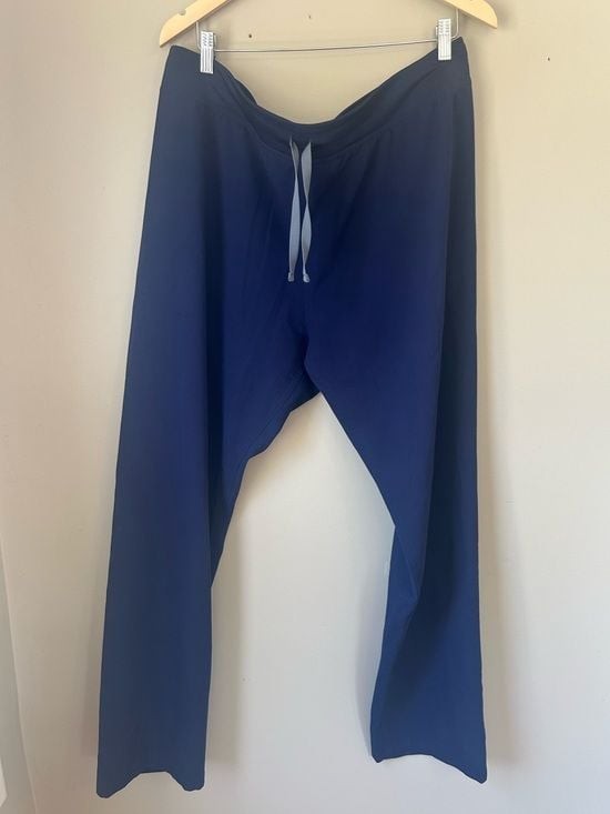 FIGS Technical Collection Navy Blue Scrub Pants – Size XL/T