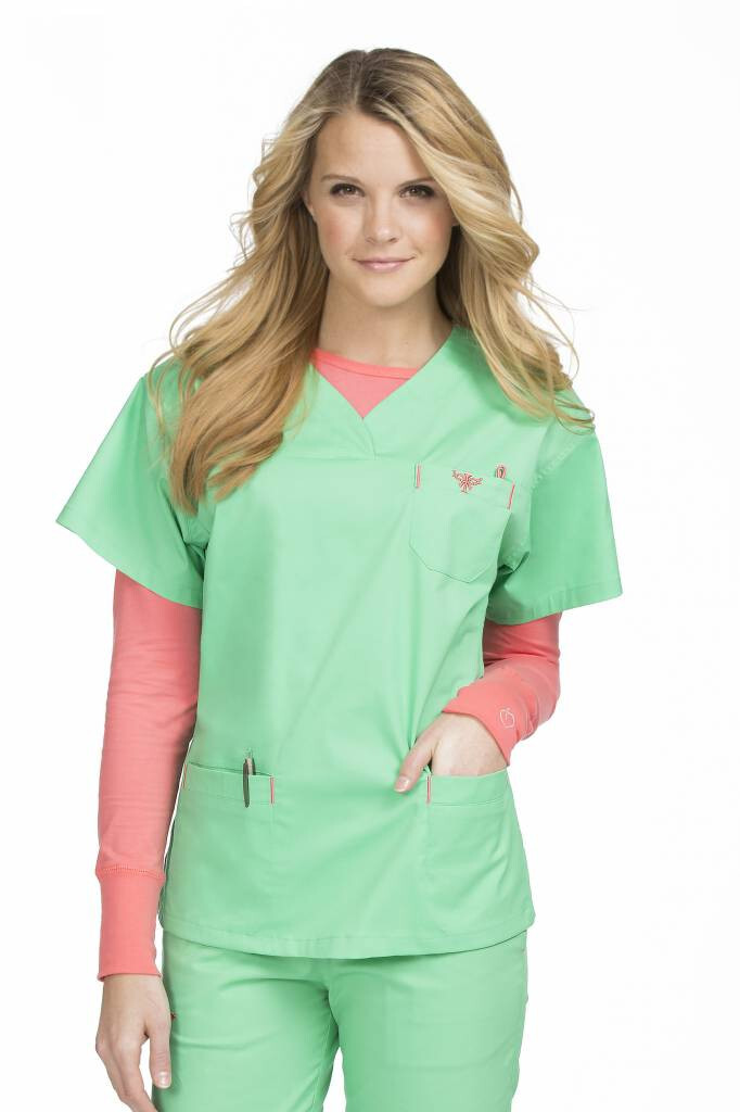 New with Tags Med Couture Women’s Sport Scrub Top 8401