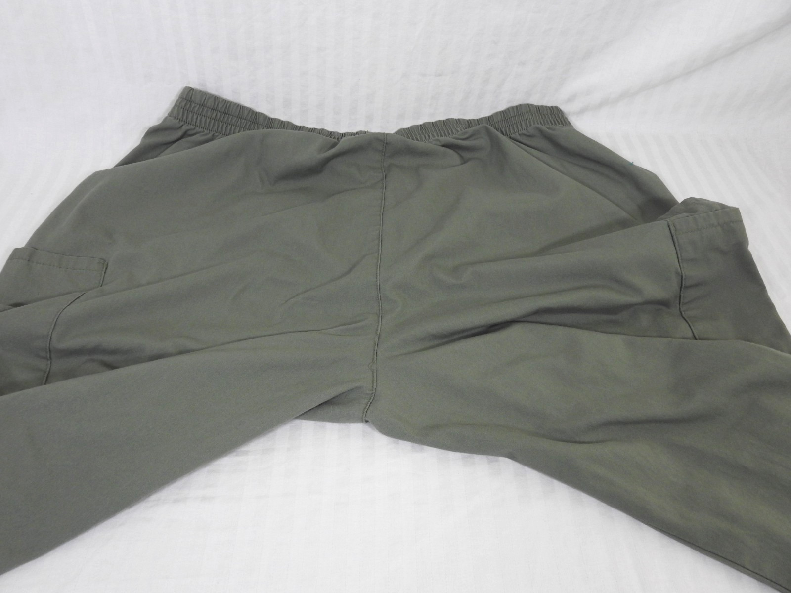 Women’s Dickies Sage Green Medical Scrub Pants 2XL PETITE. Style 86106P