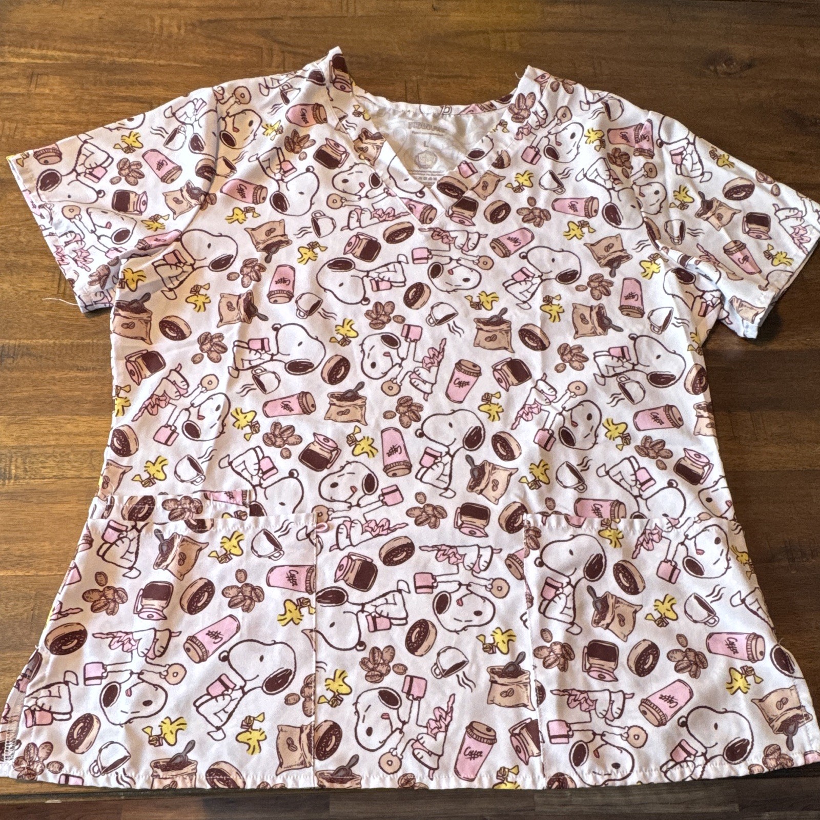 Scrub Club Women’s L V-Neck Scrub Top Multicolor Peanuts Snoopy Print