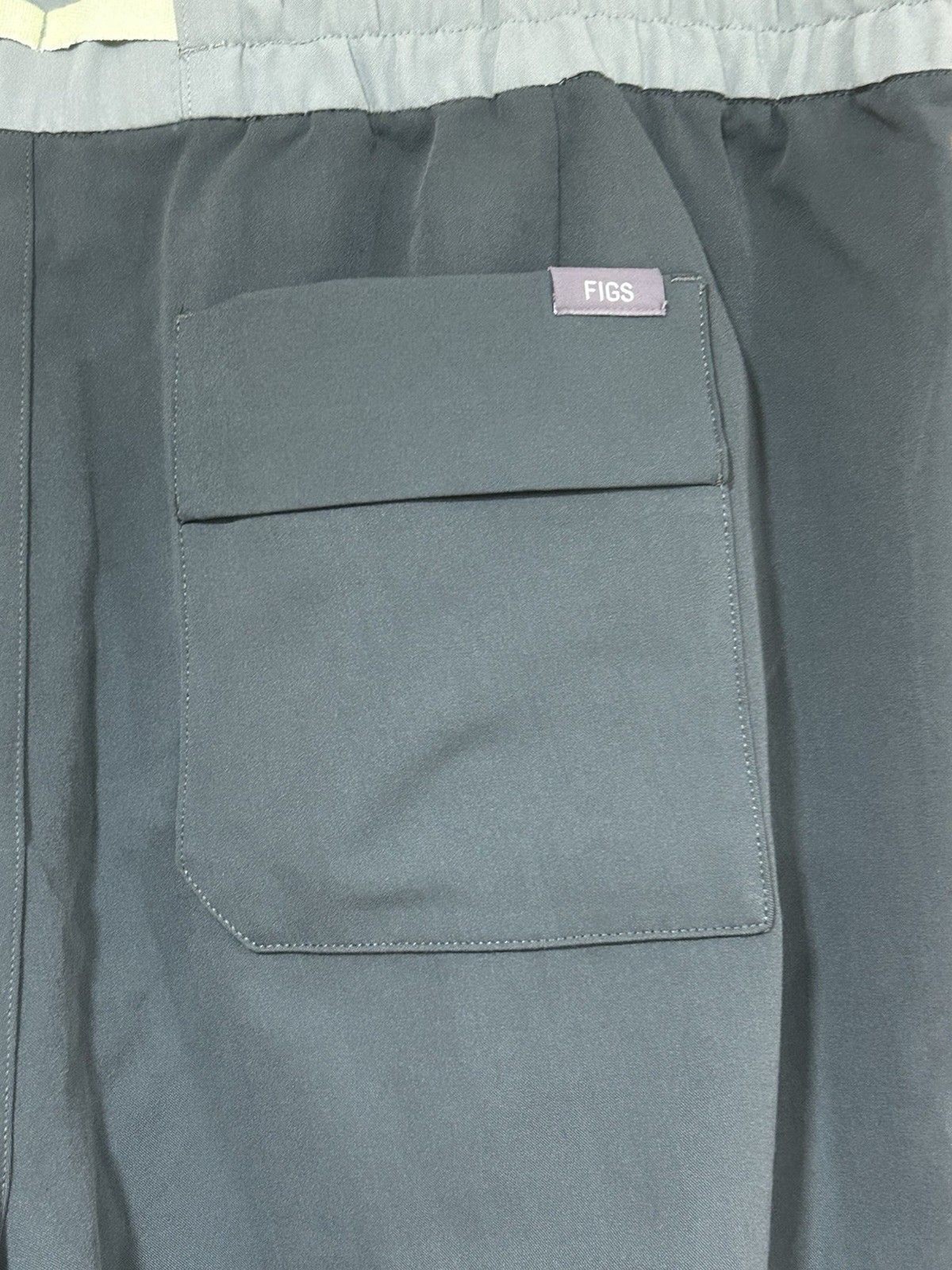 Figs Women’s Jogger Scrub Pants Size 2XL Tall Moss Green Pockets Yoga Waistband