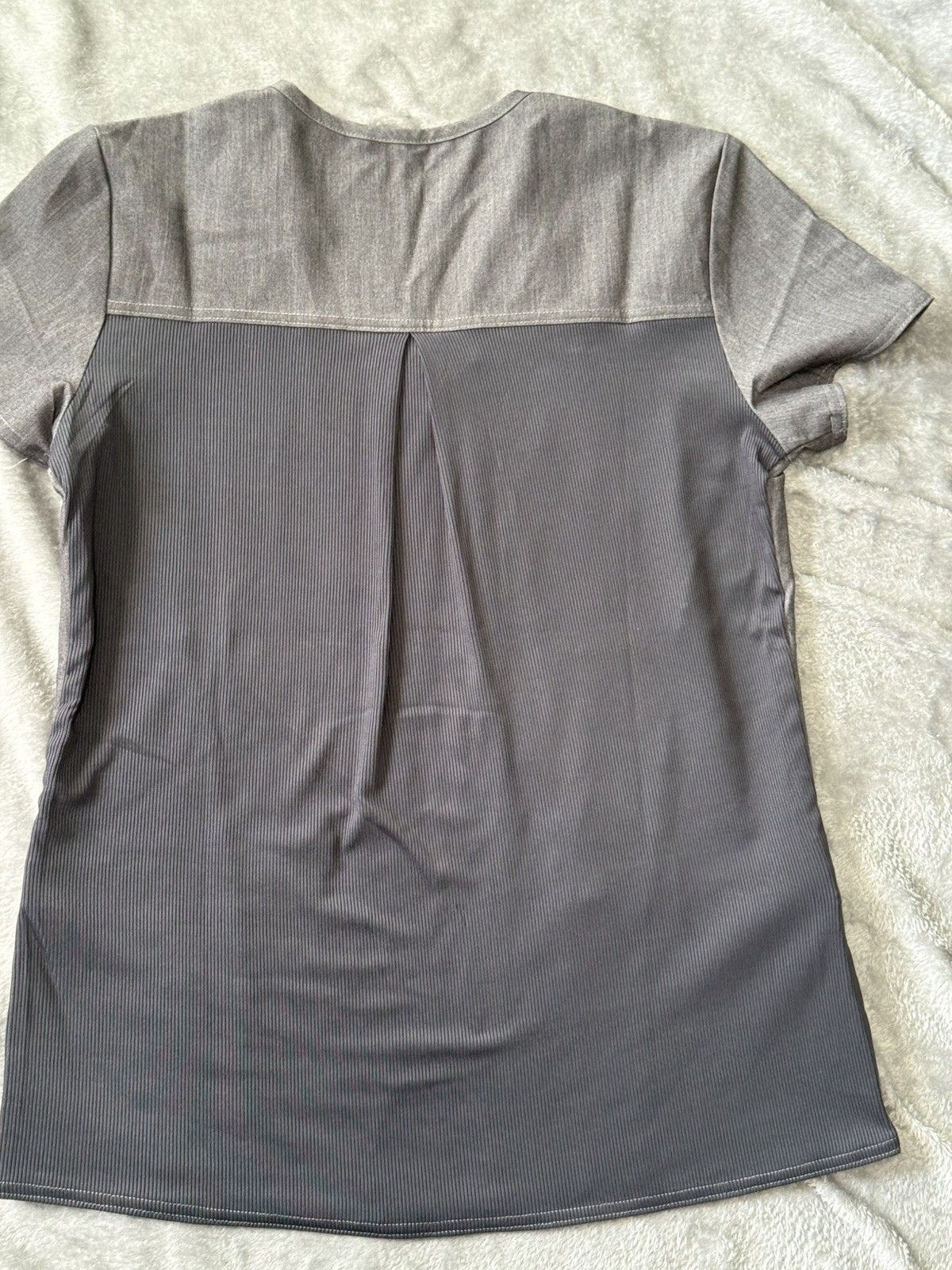 Med Couture Touch Scrub VNeck Top MC7468 NWT in Slate Performance Stretch XSmall